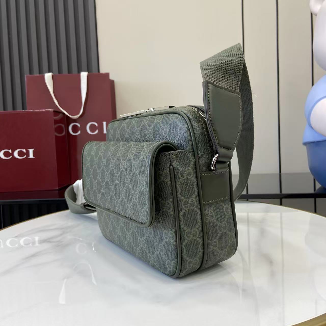 Gucc* Shoulder Bag(23*18*12CM)