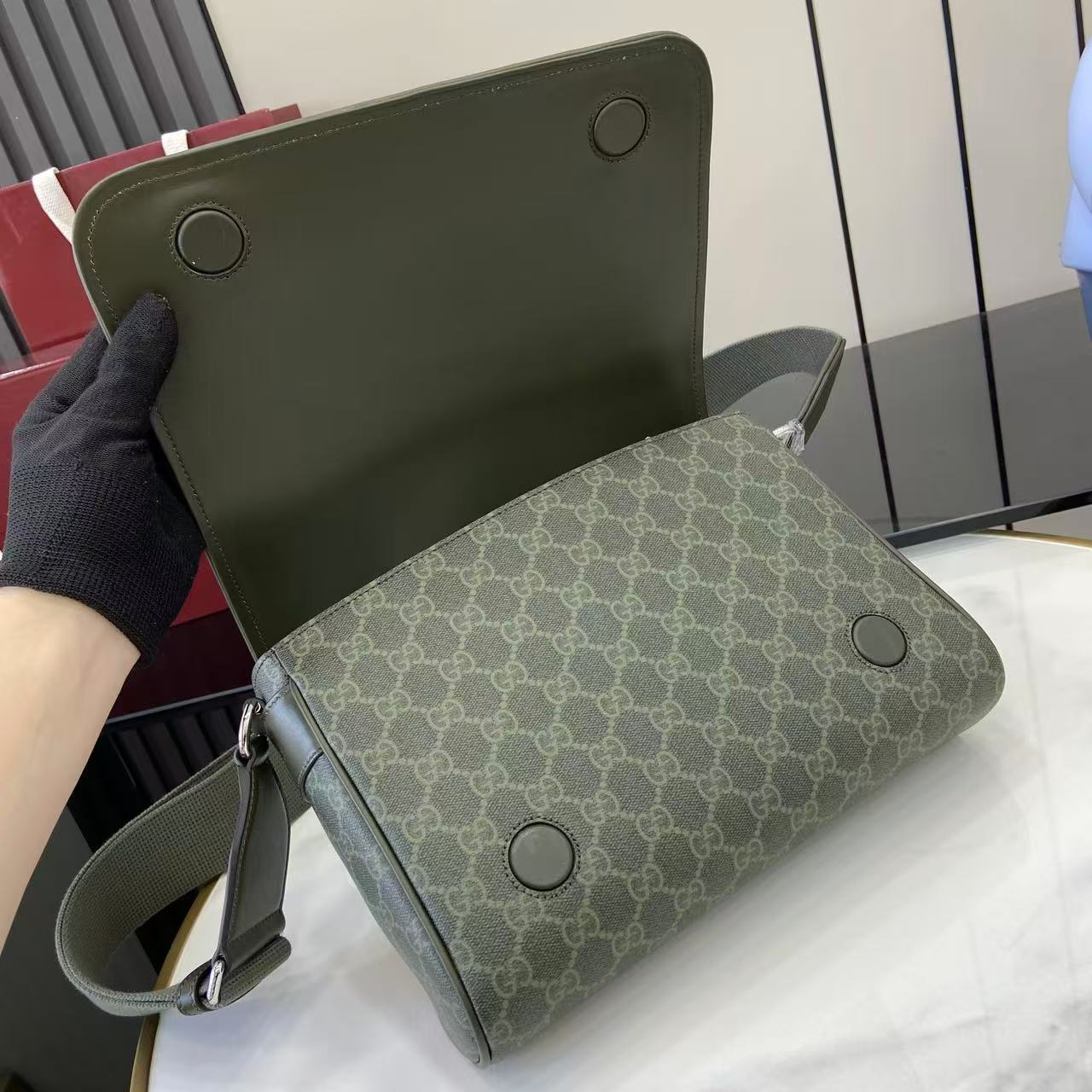 Gucc* Shoulder Bag(27*20*9CM)