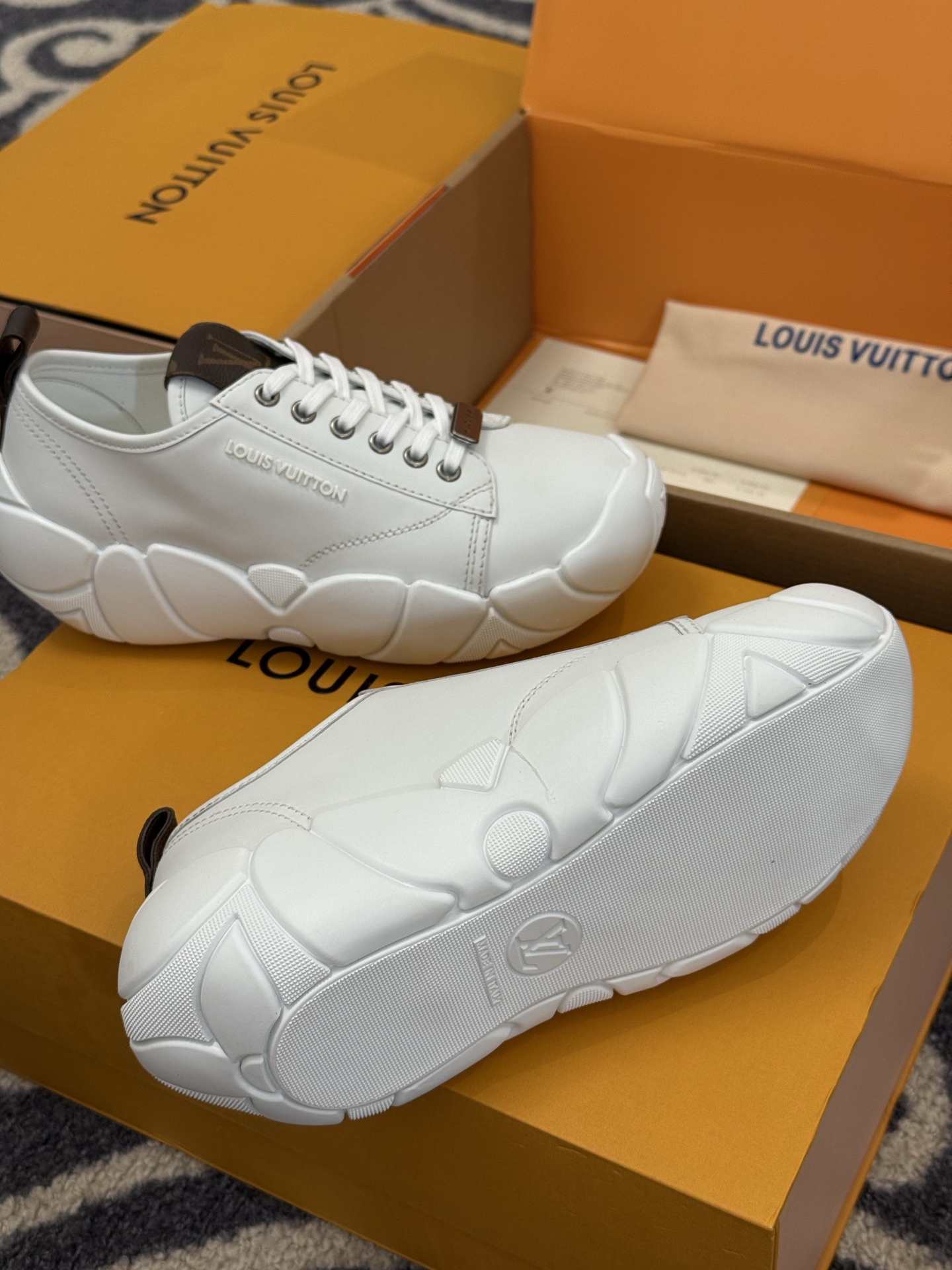 Lo*uis Vu*itton Sneakers(EU35-41)