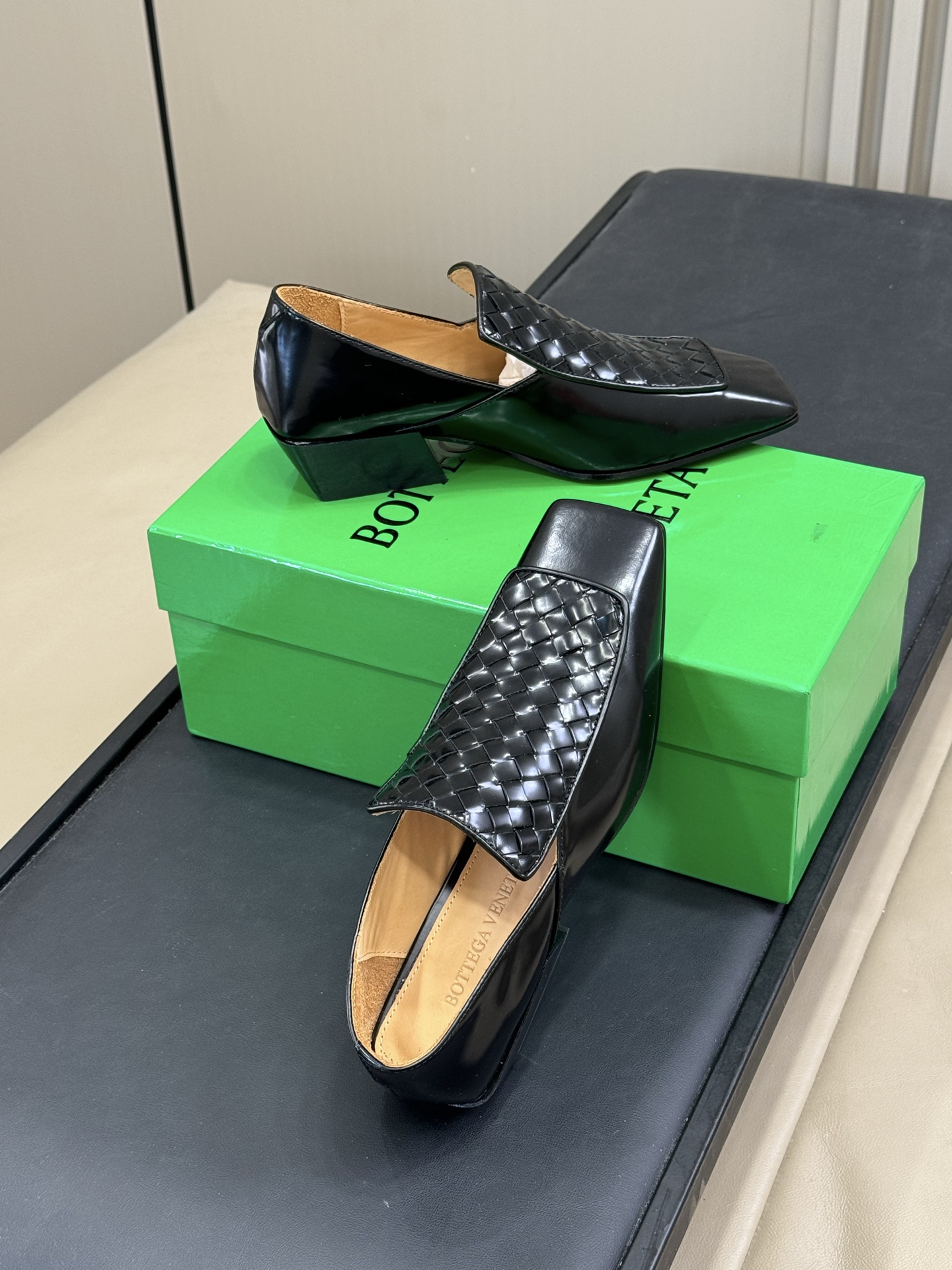 Bottega Veneta 2025ss Loafers(EU35-41)
