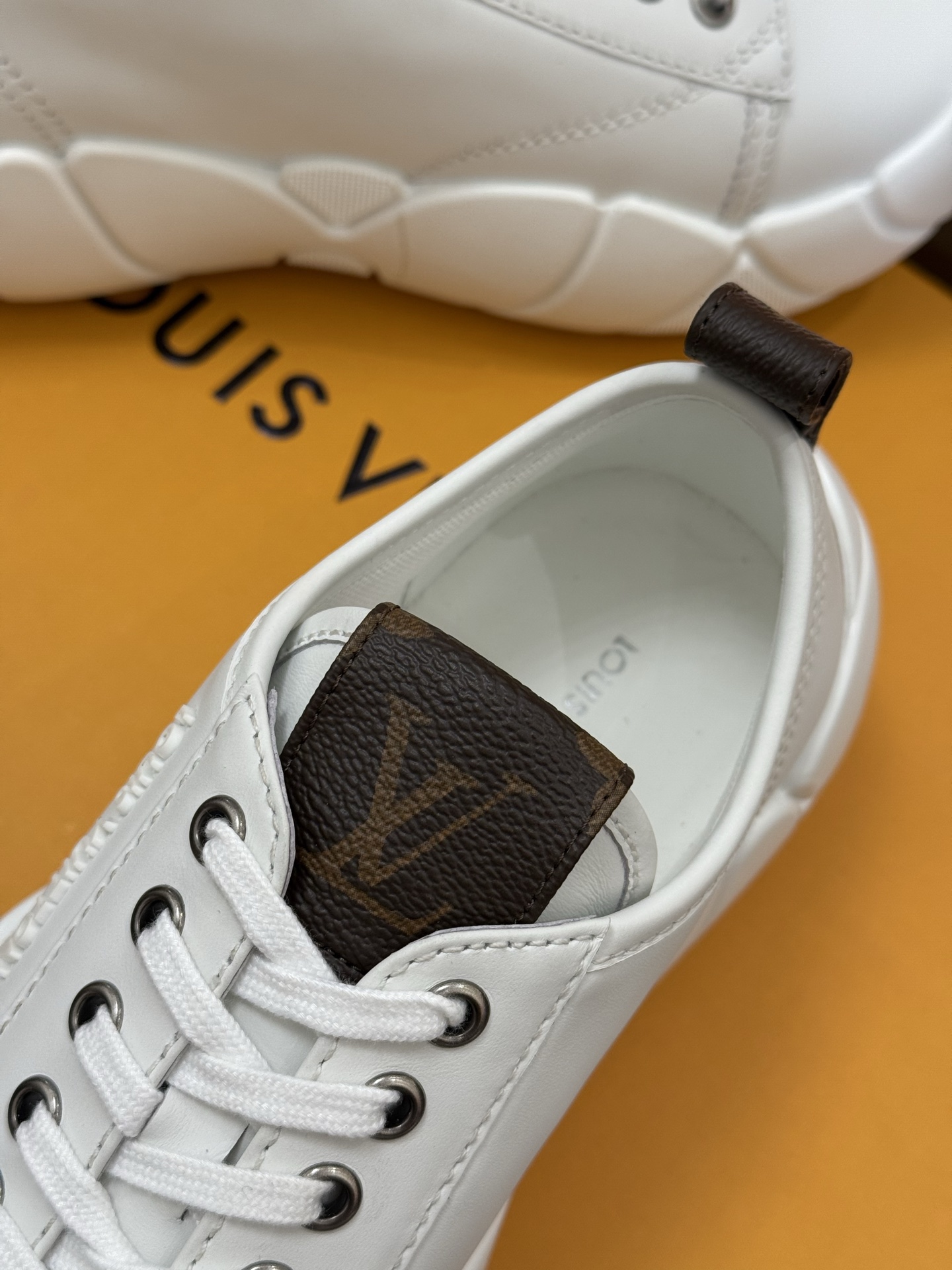 Lo*uis Vu*itton Sneakers(EU35-41)