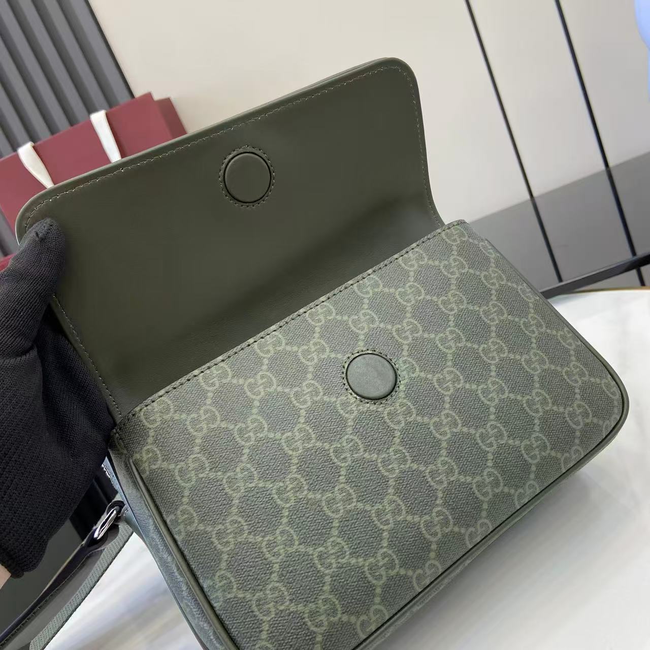 Gucc* Shoulder Bag(23*18*12CM)