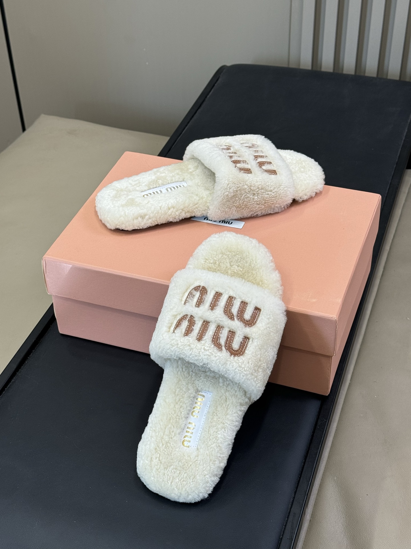 Miumiu 2025ss Slides(EU35-41)