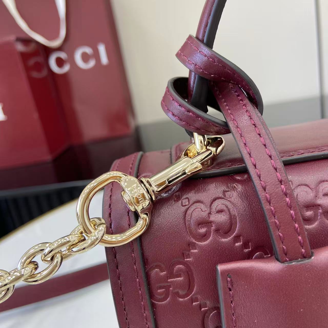 Gucc* Padlock Shoulder Bag(20*13*8CM)