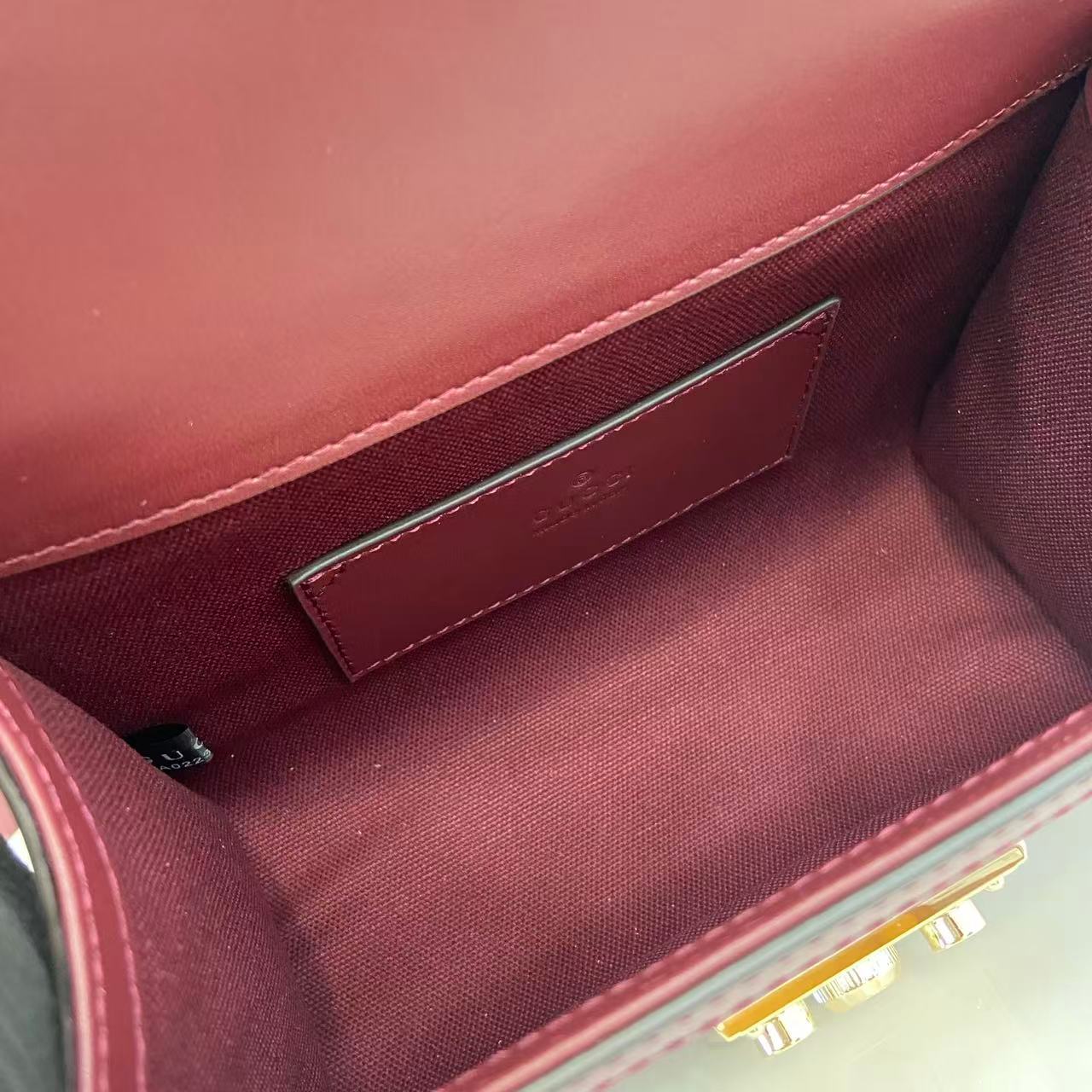 Gucc* Padlock Shoulder Bag(20*13*8CM)