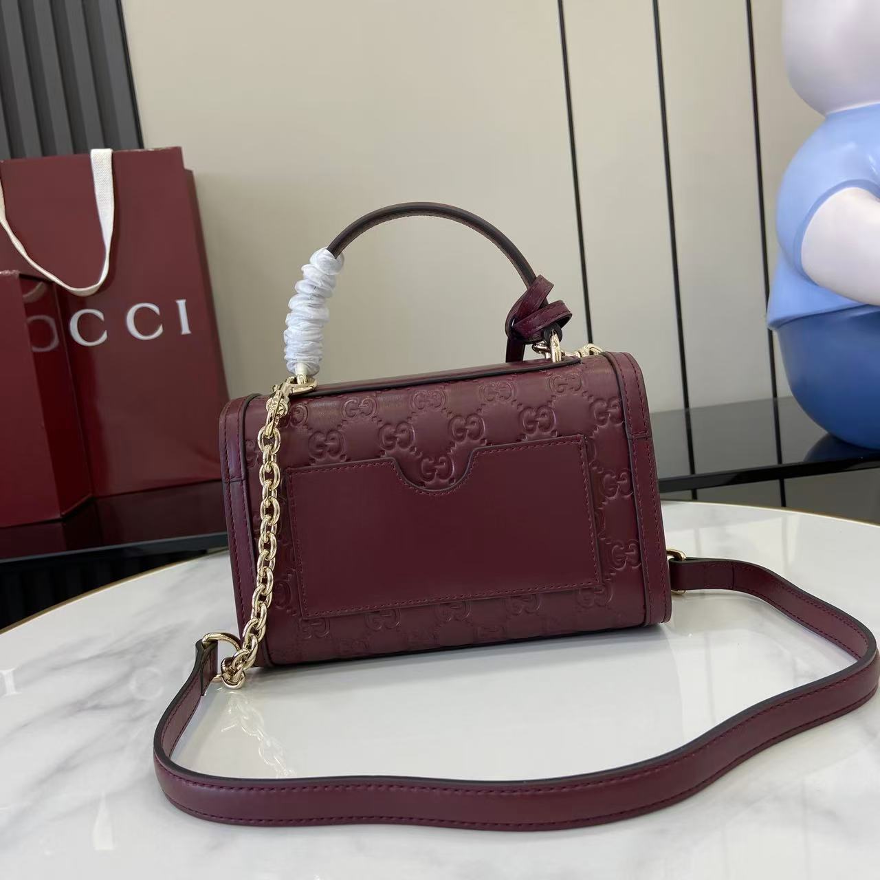 Gucc* Padlock Shoulder Bag(20*13*8CM)
