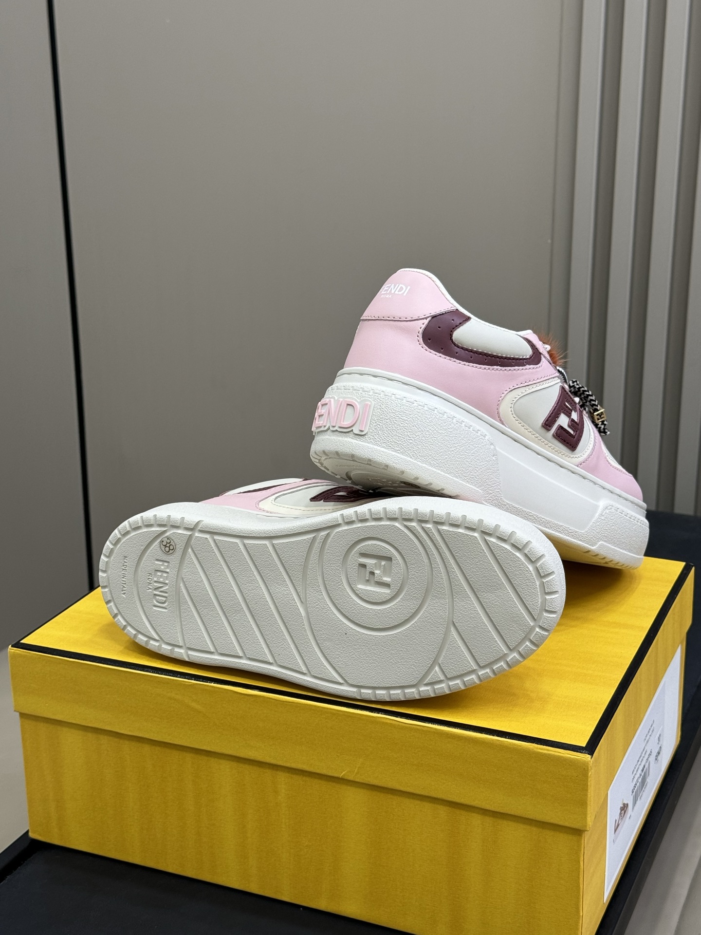 Fend* 2025ss Match Platform Sneakers(EU35-41)