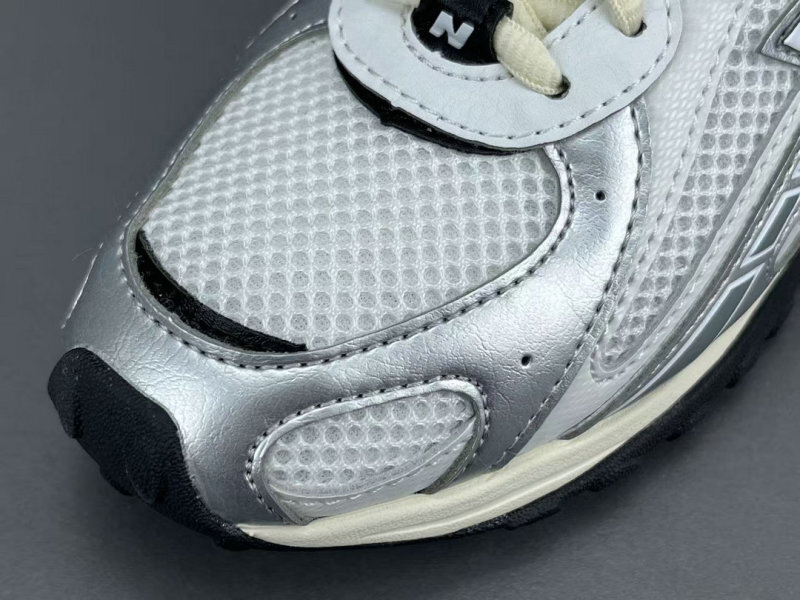 New Balance U204LSWD