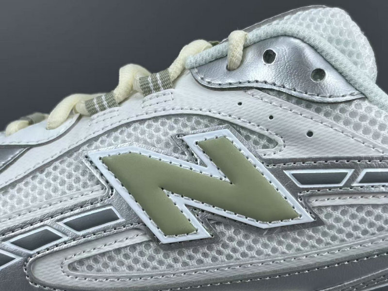 New Balance U204LM2