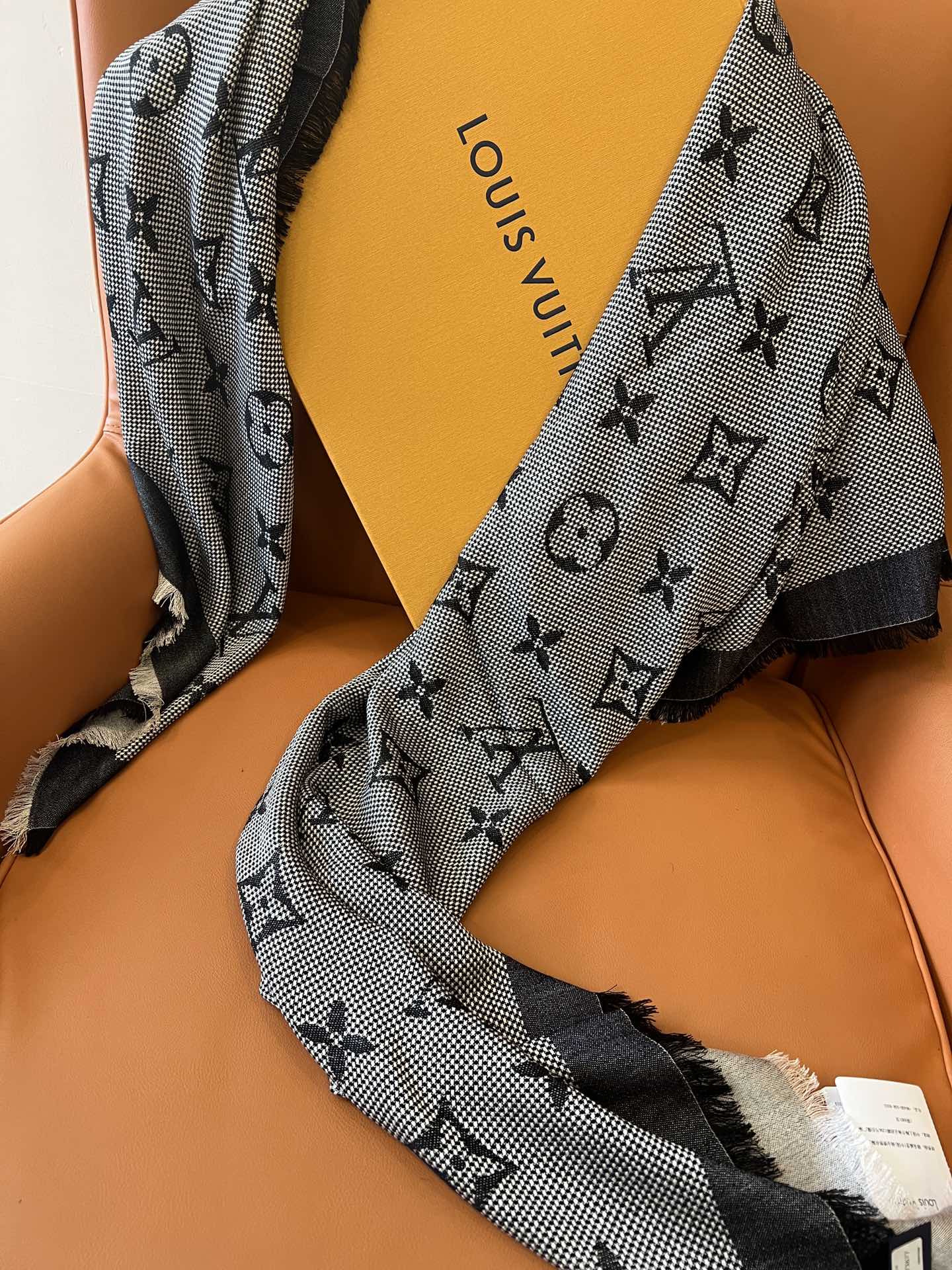 Lv Neo Natté Monogram Scarf-142.5 x 142.5CM
