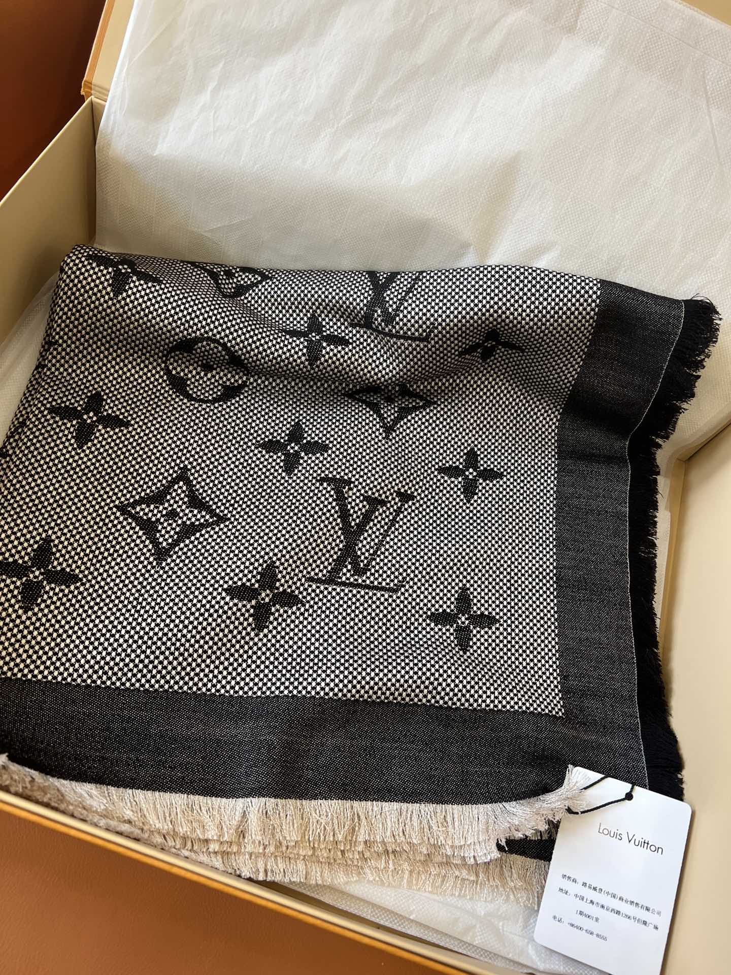 Lv Neo Natté Monogram Scarf-142.5 x 142.5CM