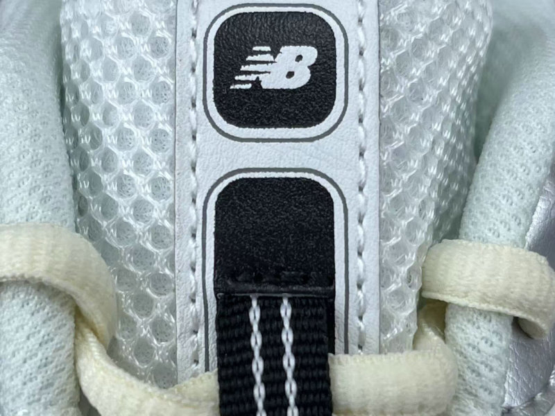 New Balance U204LSWD