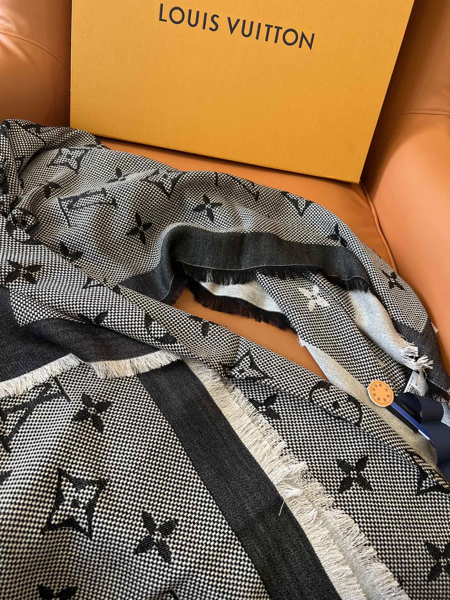 Lv Neo Natté Monogram Scarf-142.5 x 142.5CM