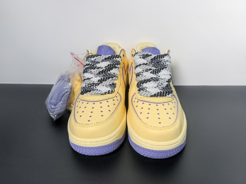 Kobe Bryant x Nike Air Force 1 Protro “Soft Yellow”HV9408-700