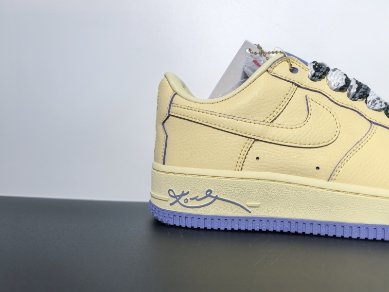 Kobe Bryant x Nike Air Force 1 Protro “Soft Yellow”HV9408-700