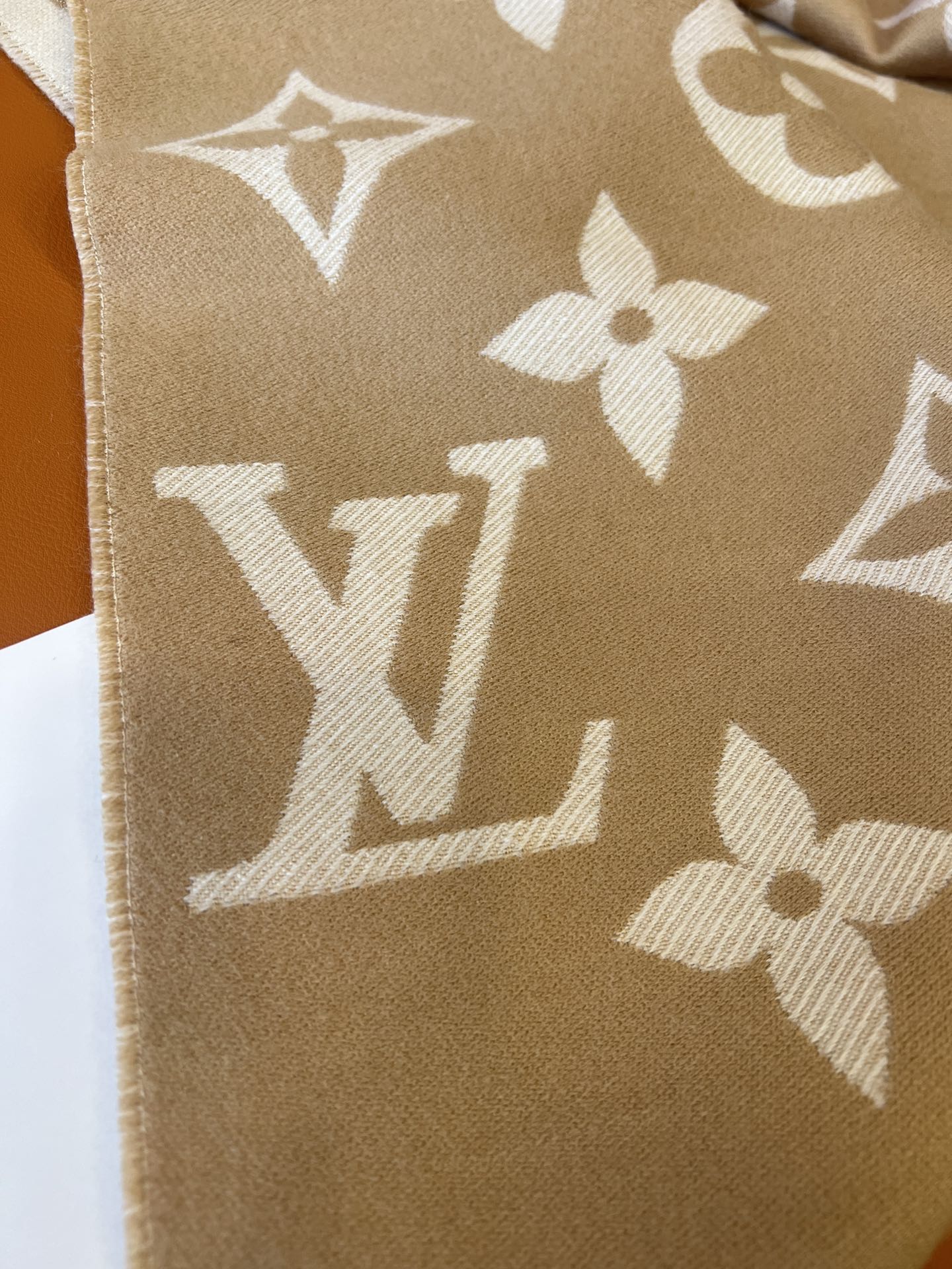 L*V Essential Scarf-170*34CM