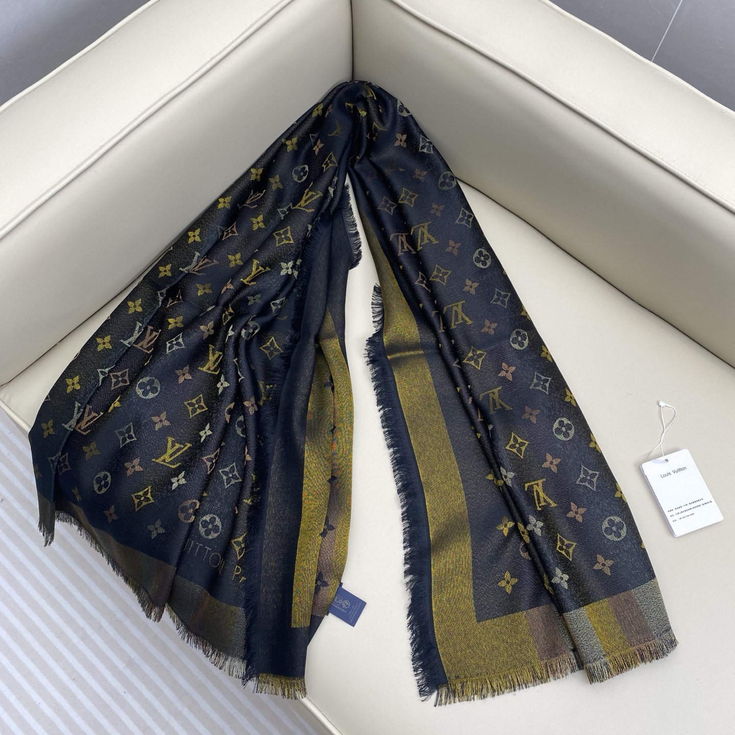 L*V So Shine Monogram Scarf-140*140CM