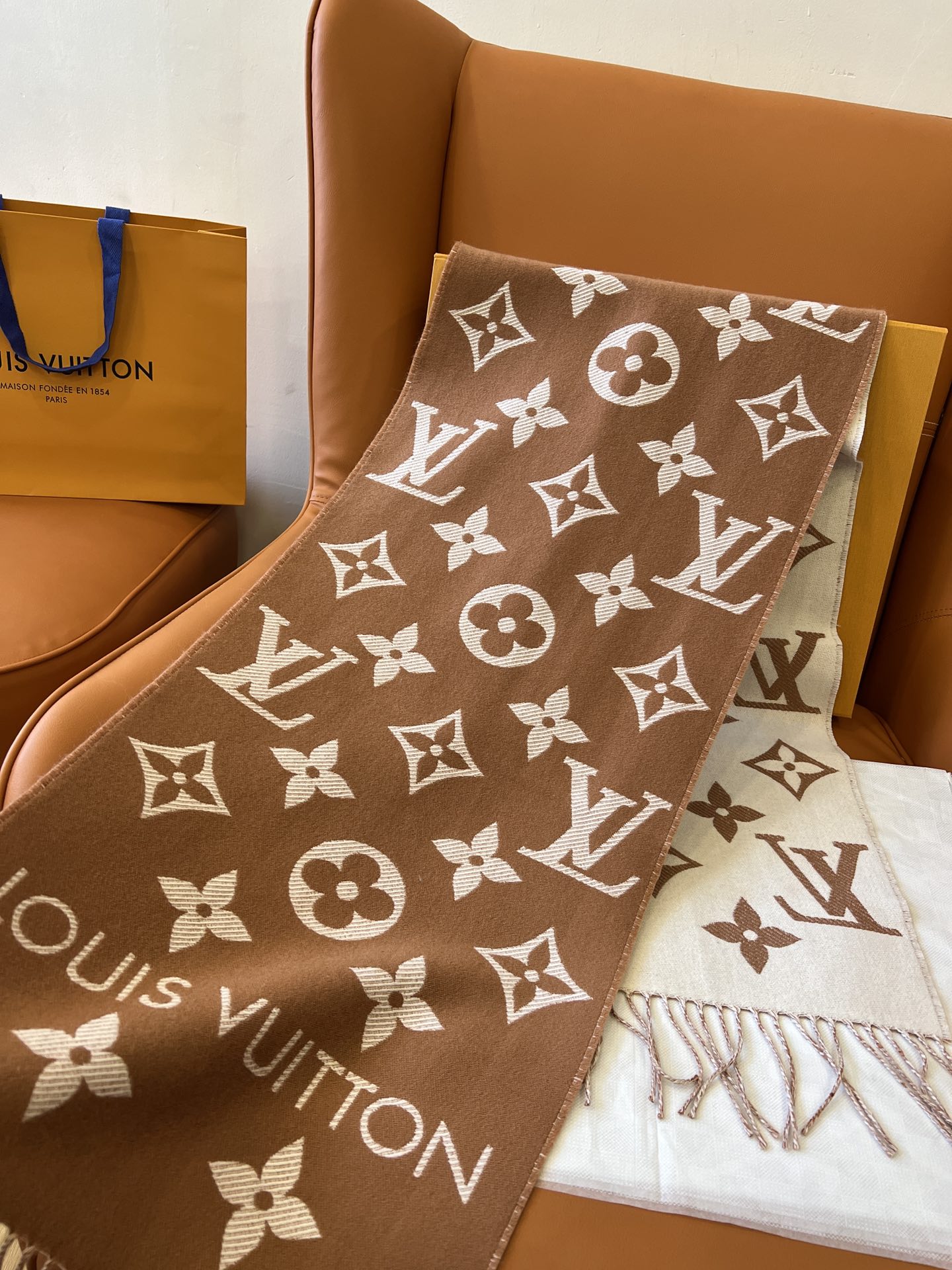 L*V Essential Scarf-170*34CM