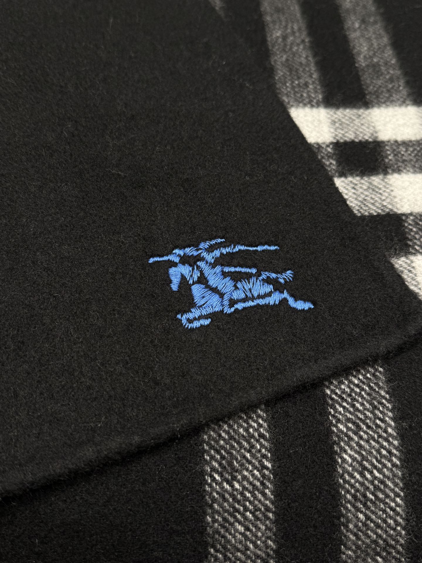 Burbe*rry Shawl-176*20CM