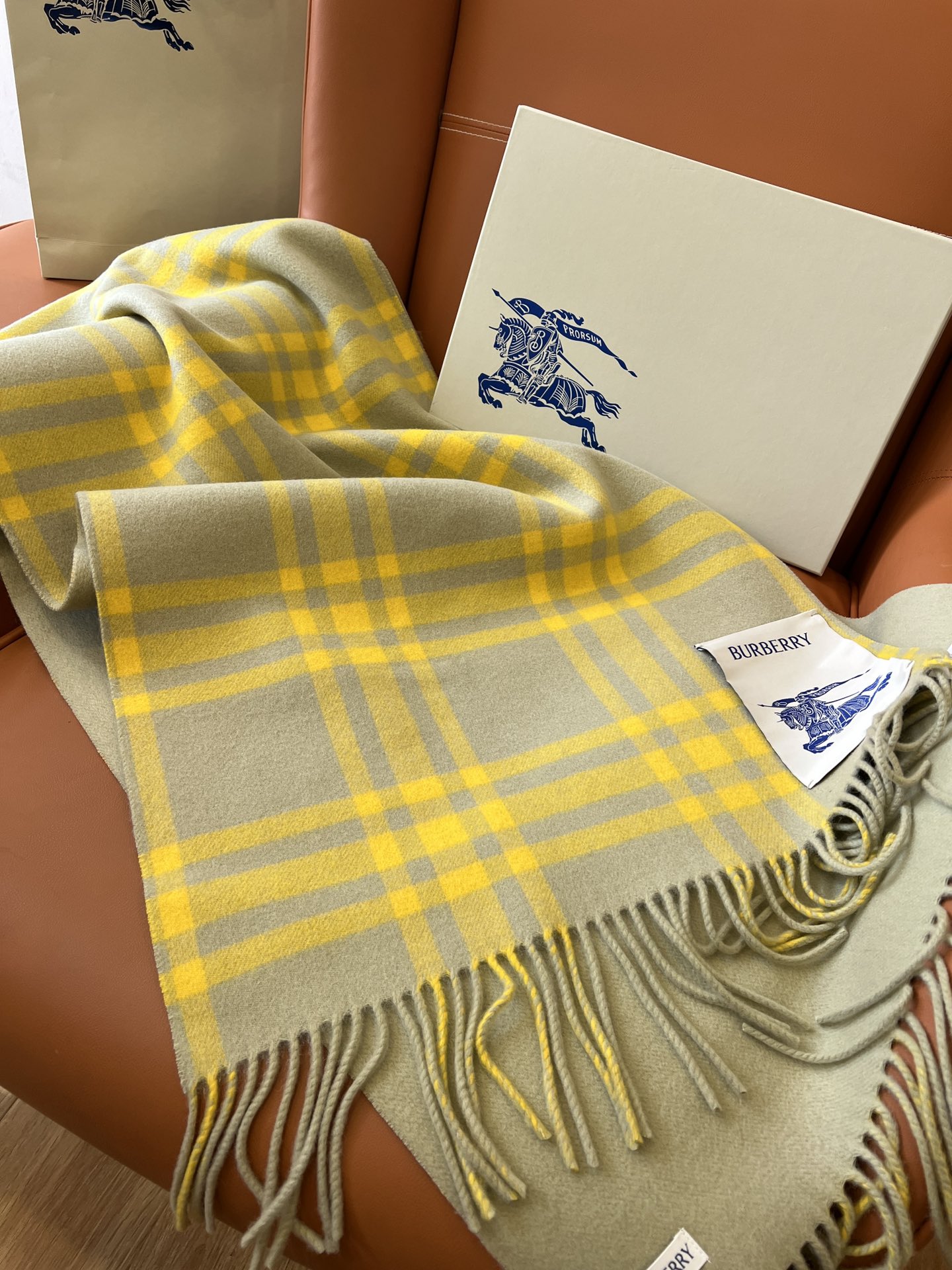 Burbe*rry Shawl-50 x 210CM