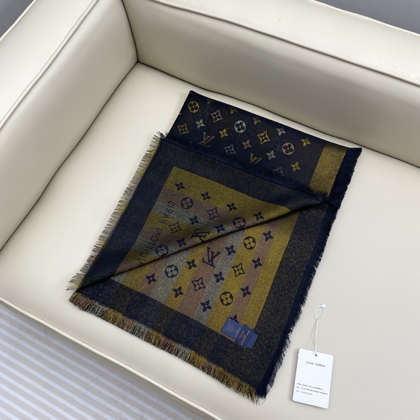 L*V So Shine Monogram Scarf-140*140CM