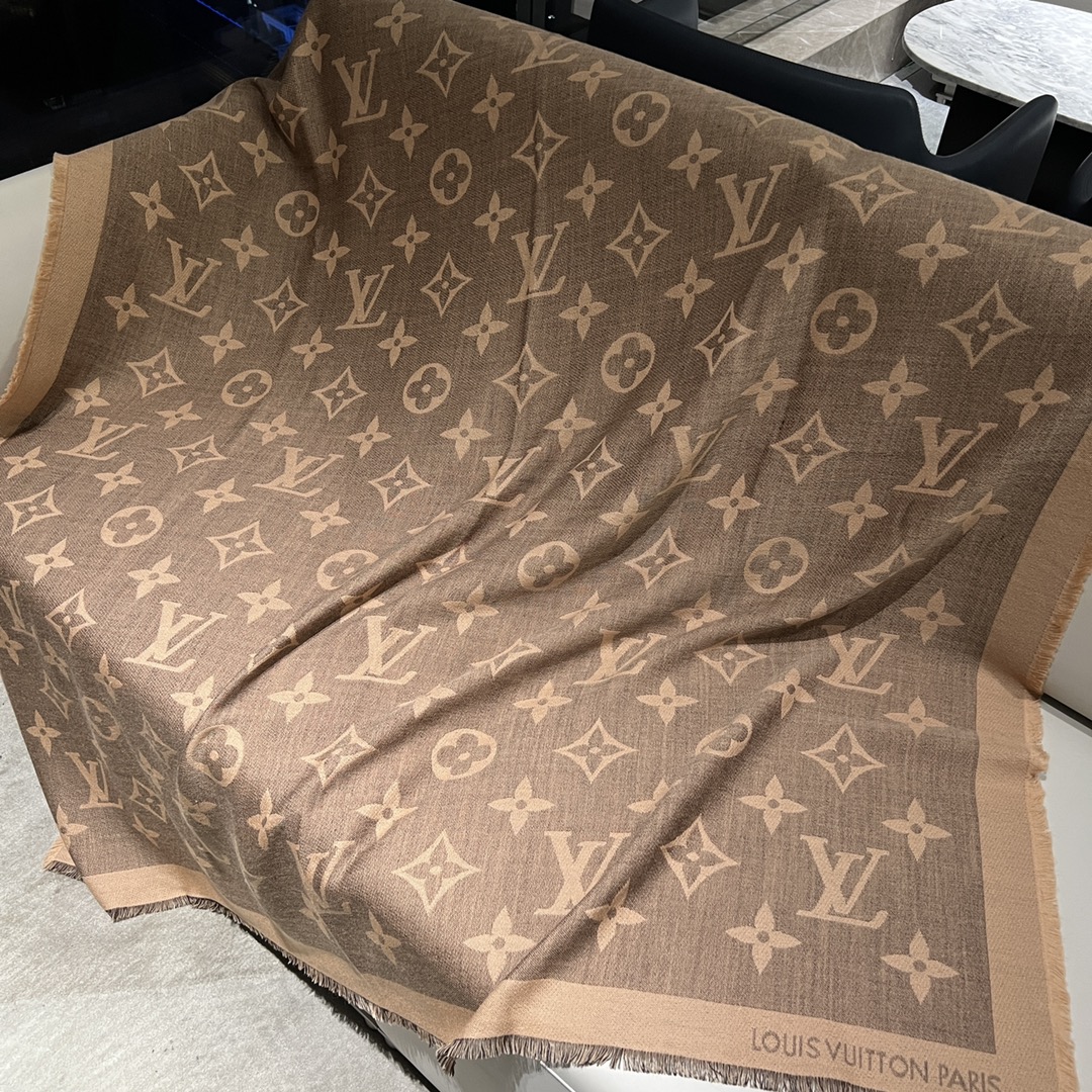 L*V Scarf-140 x 140 M