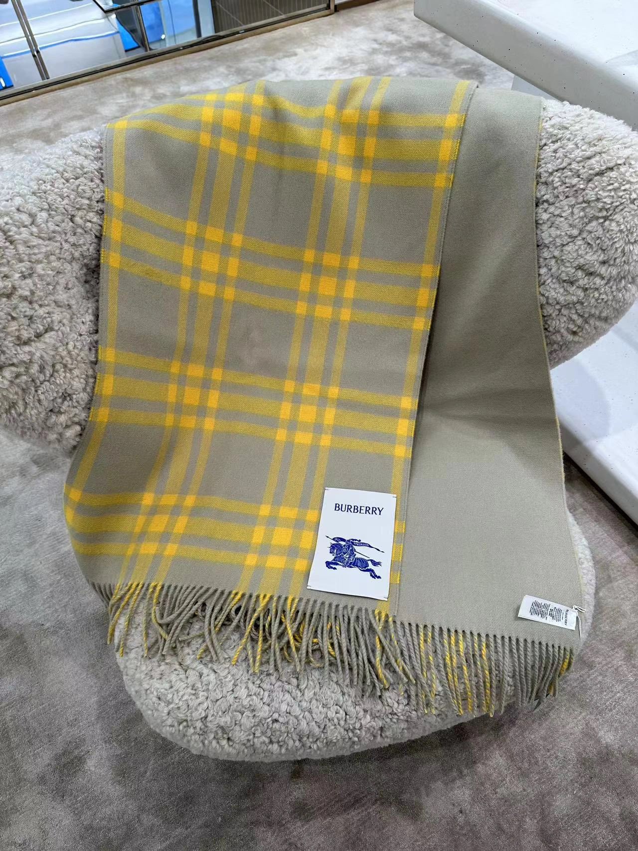 Burbe*rry Shawl-50 x 210CM