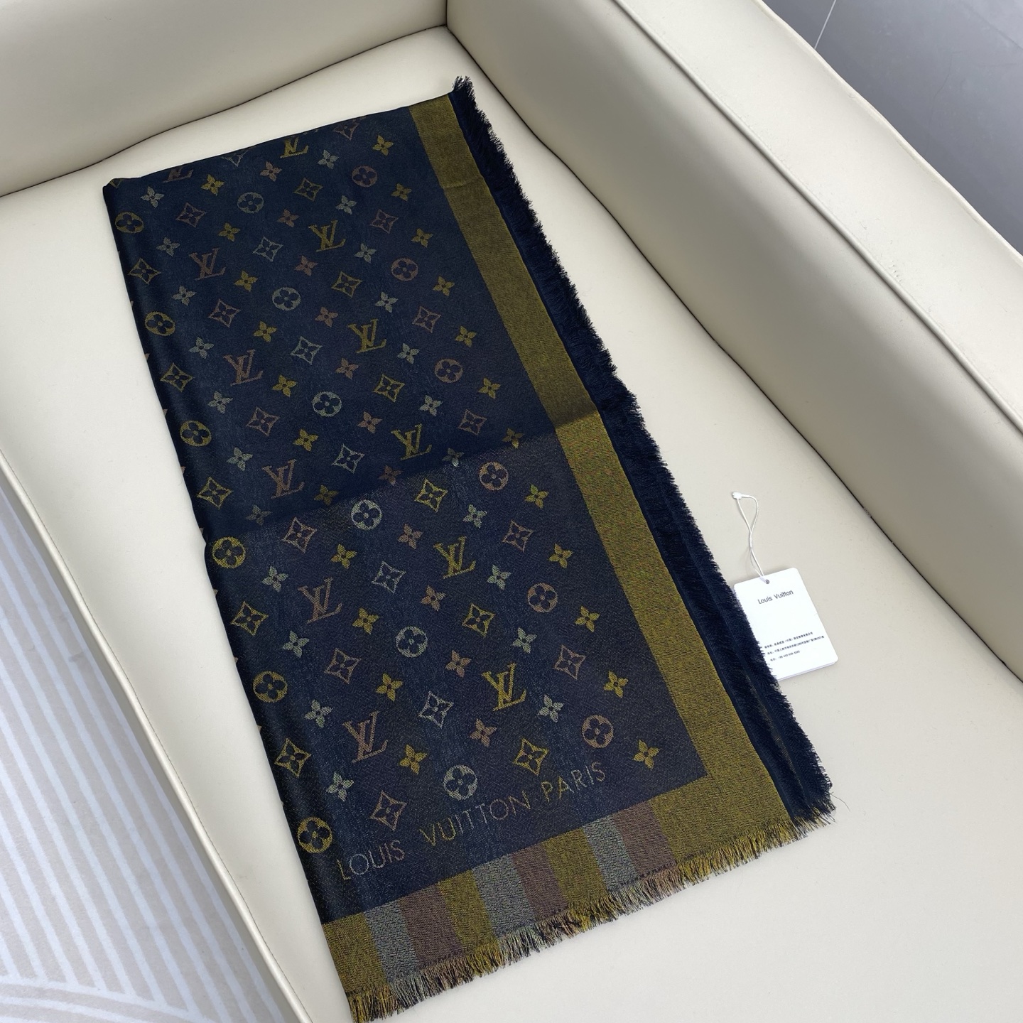 L*V So Shine Monogram Scarf-140*140CM
