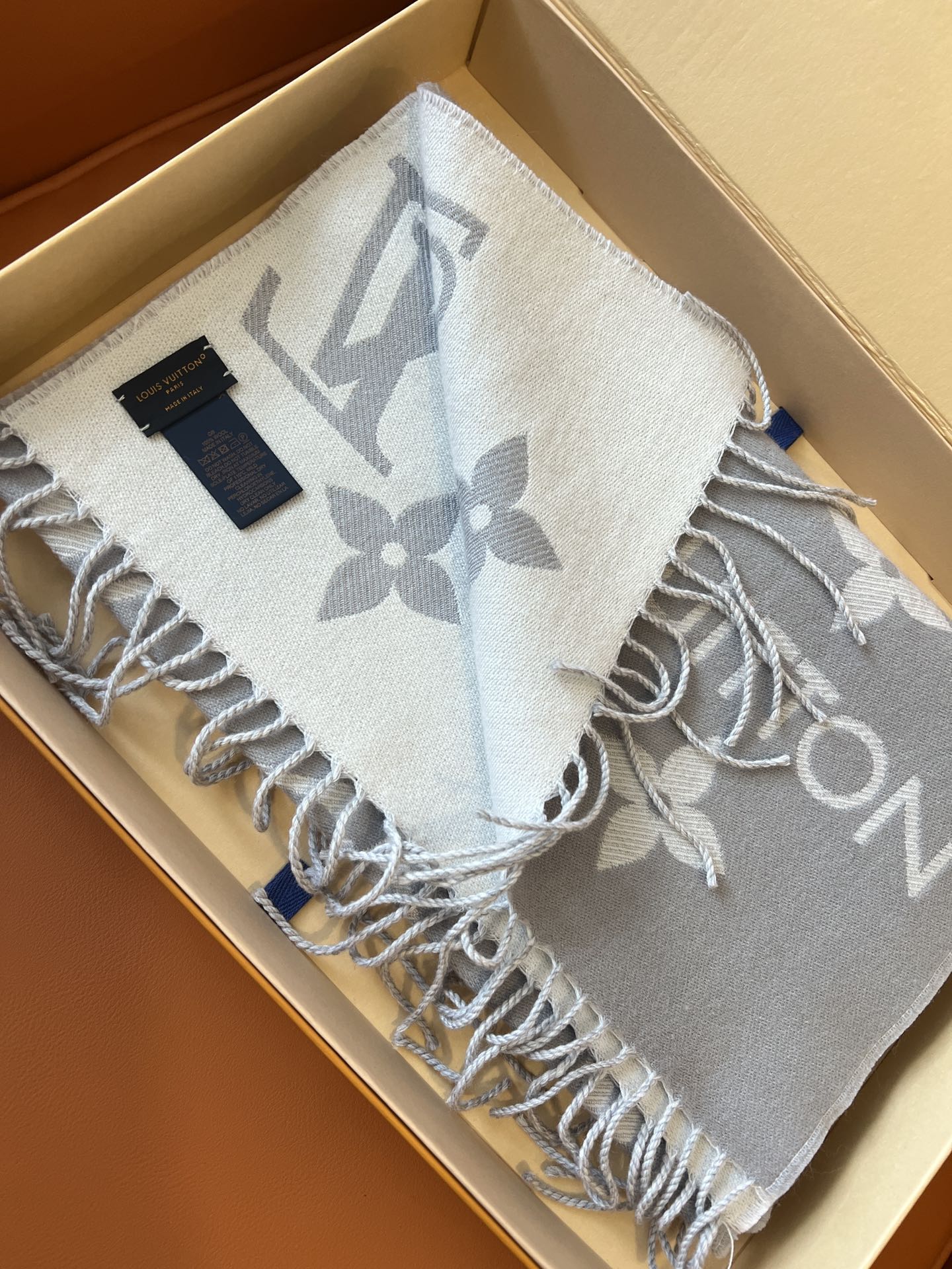 L*V Essential Scarf-170*34CM