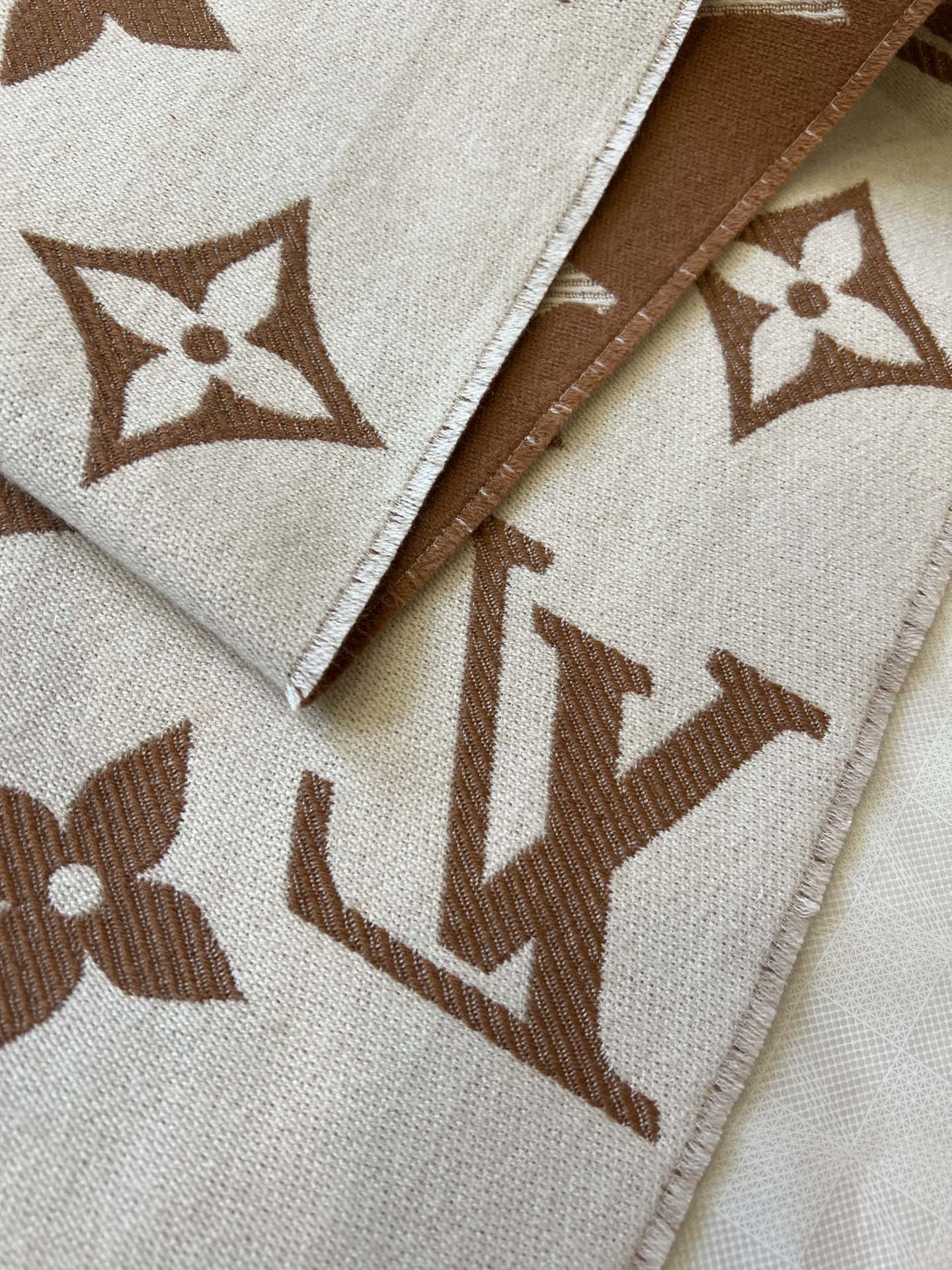 L*V Essential Scarf-170*34CM