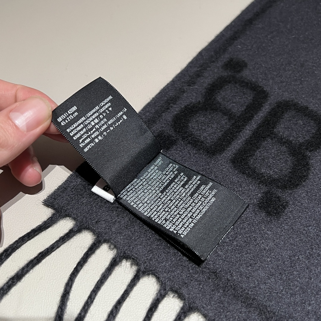 Gucc* Scarf-45 x 215 CM