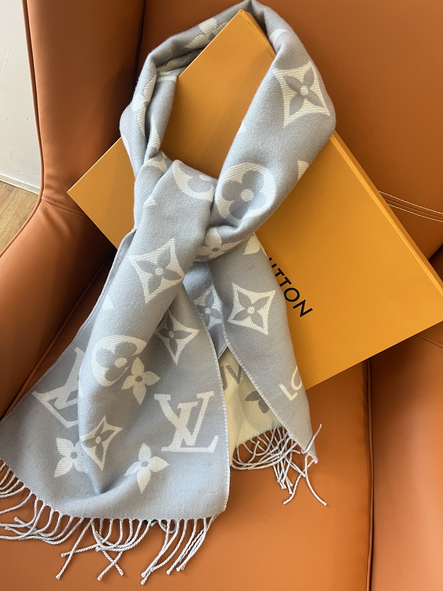 L*V Essential Scarf-170*34CM