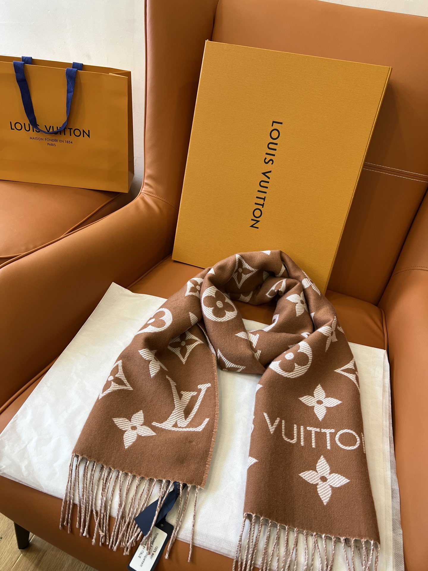 L*V Essential Scarf-170*34CM