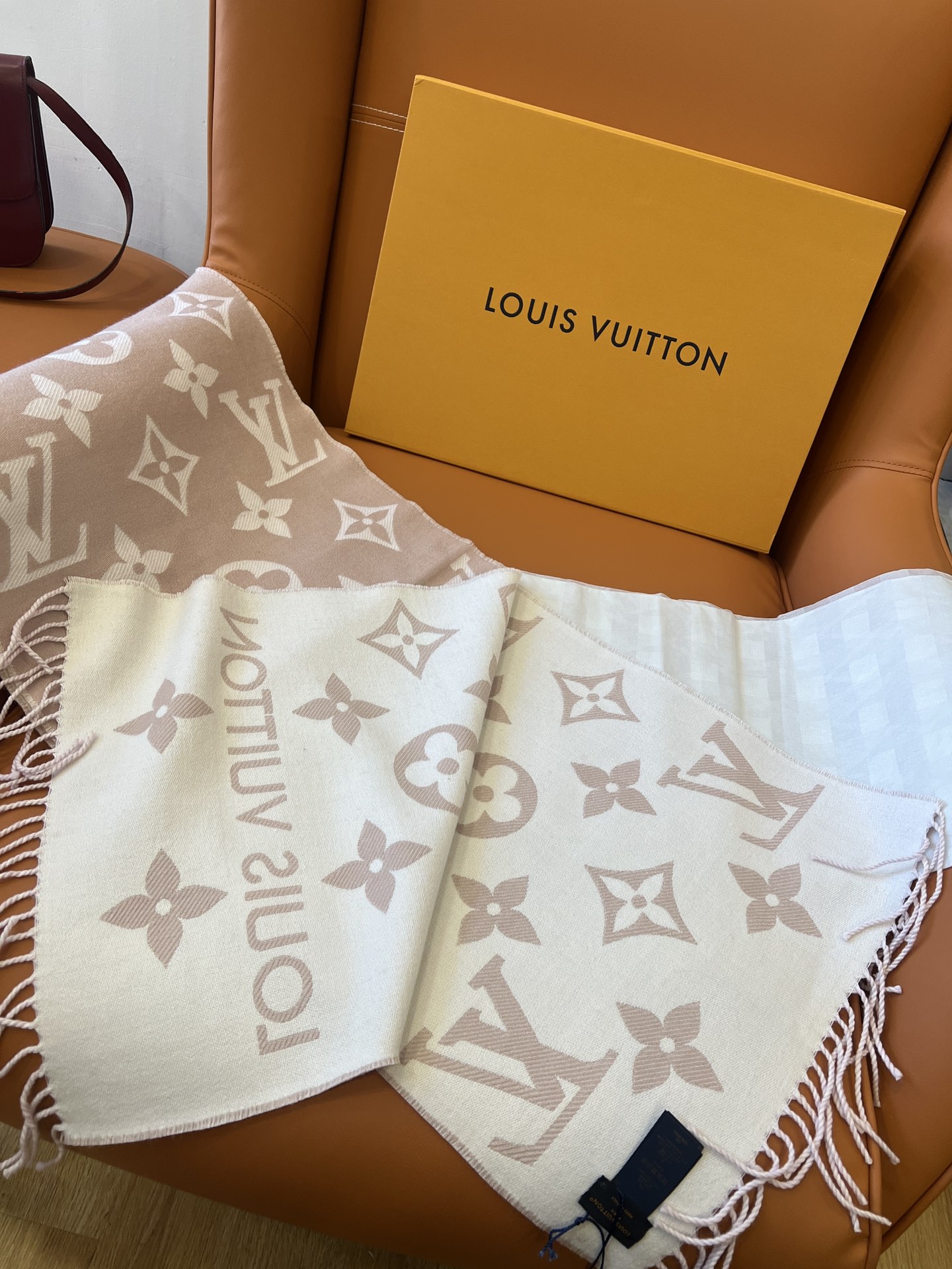 L*V Essential Scarf-170*34CM