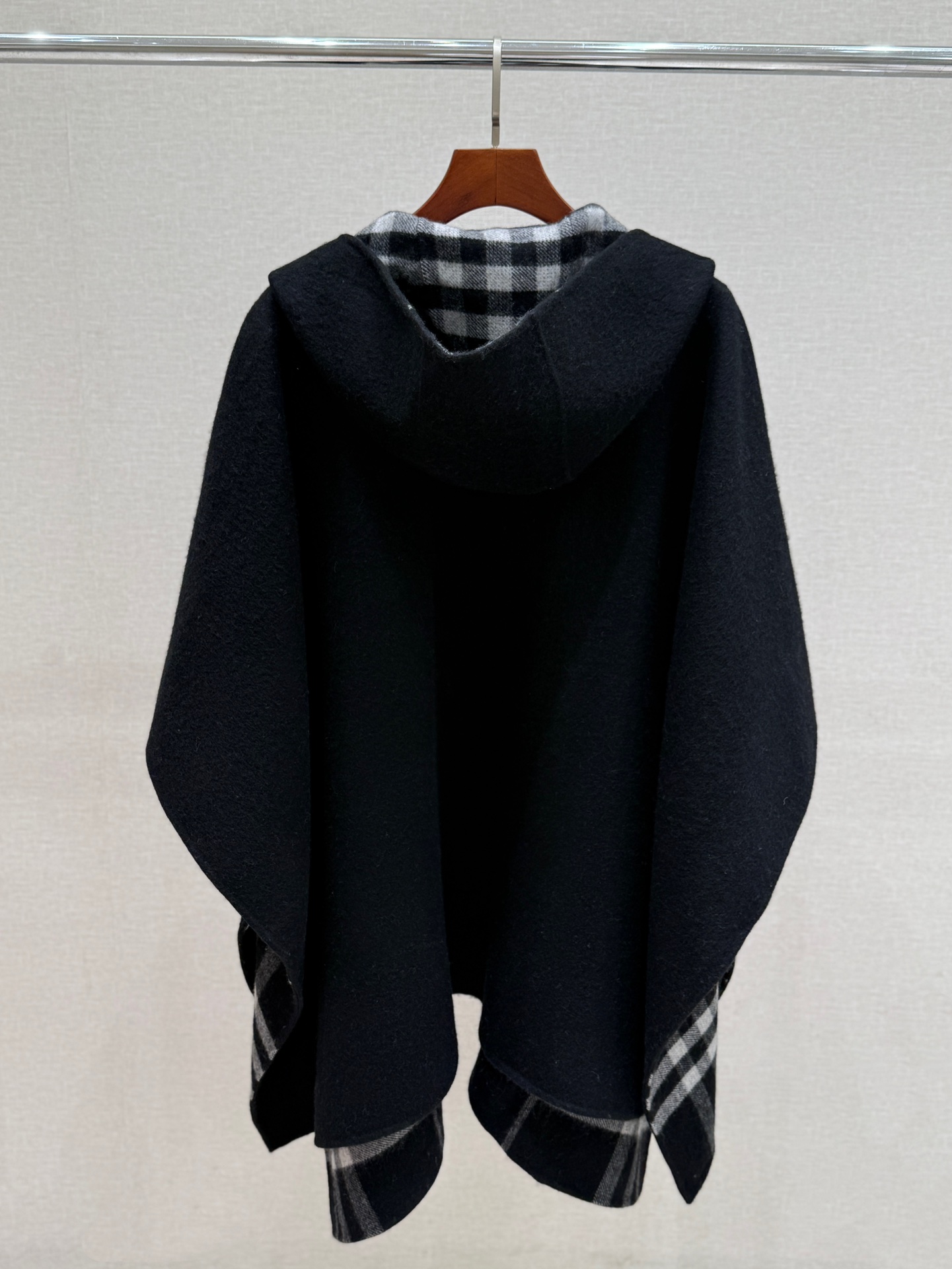 Burbe*rry Shawl-176*20CM