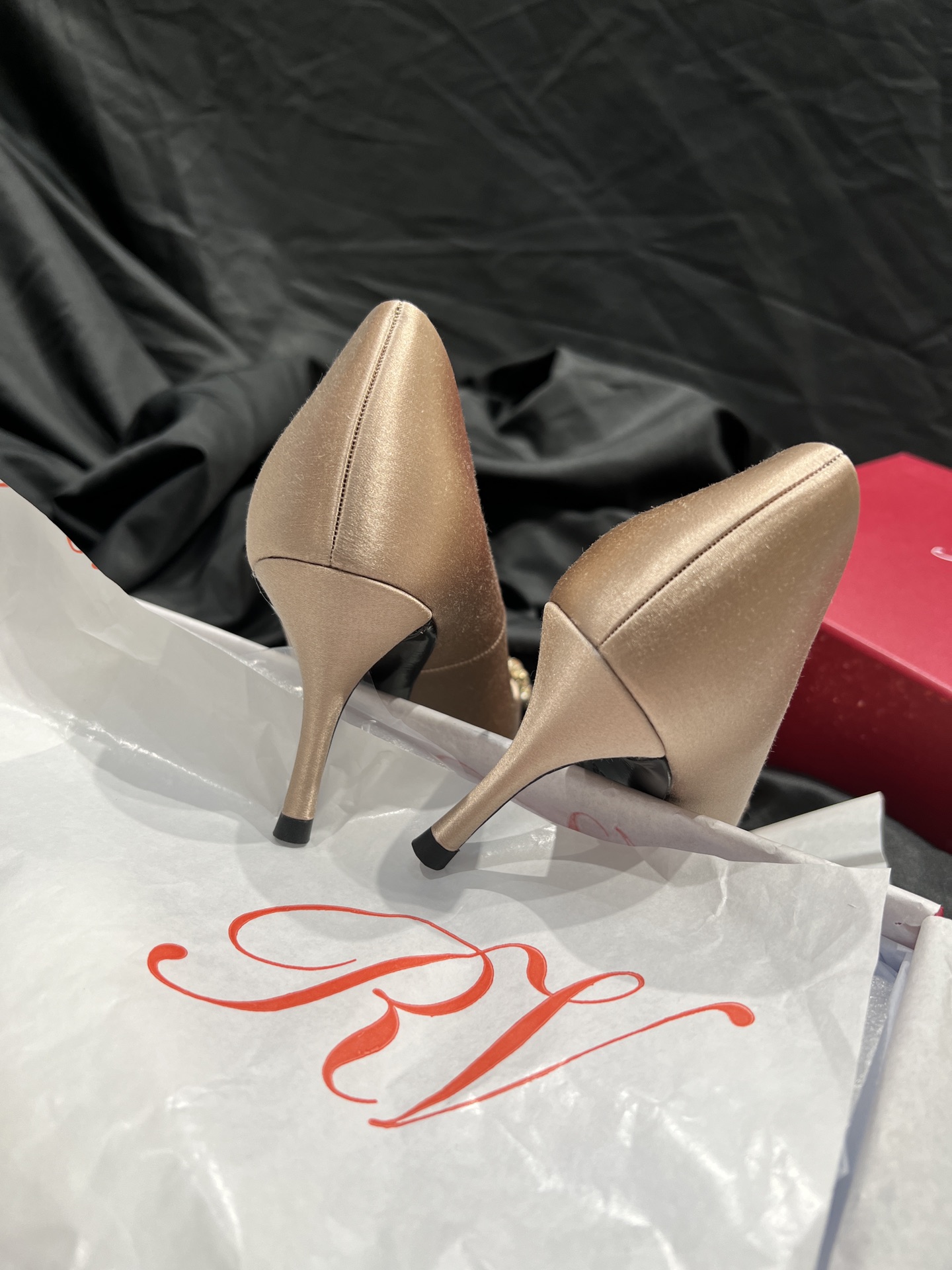 Roger vivier 2025ss Heels(EU35-41)