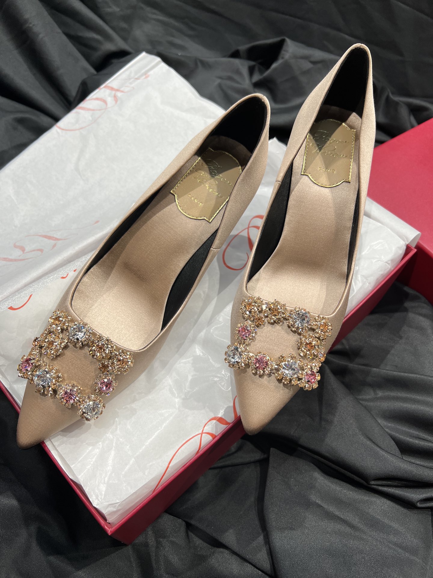 Roger vivier 2025ss Heels(EU35-41)