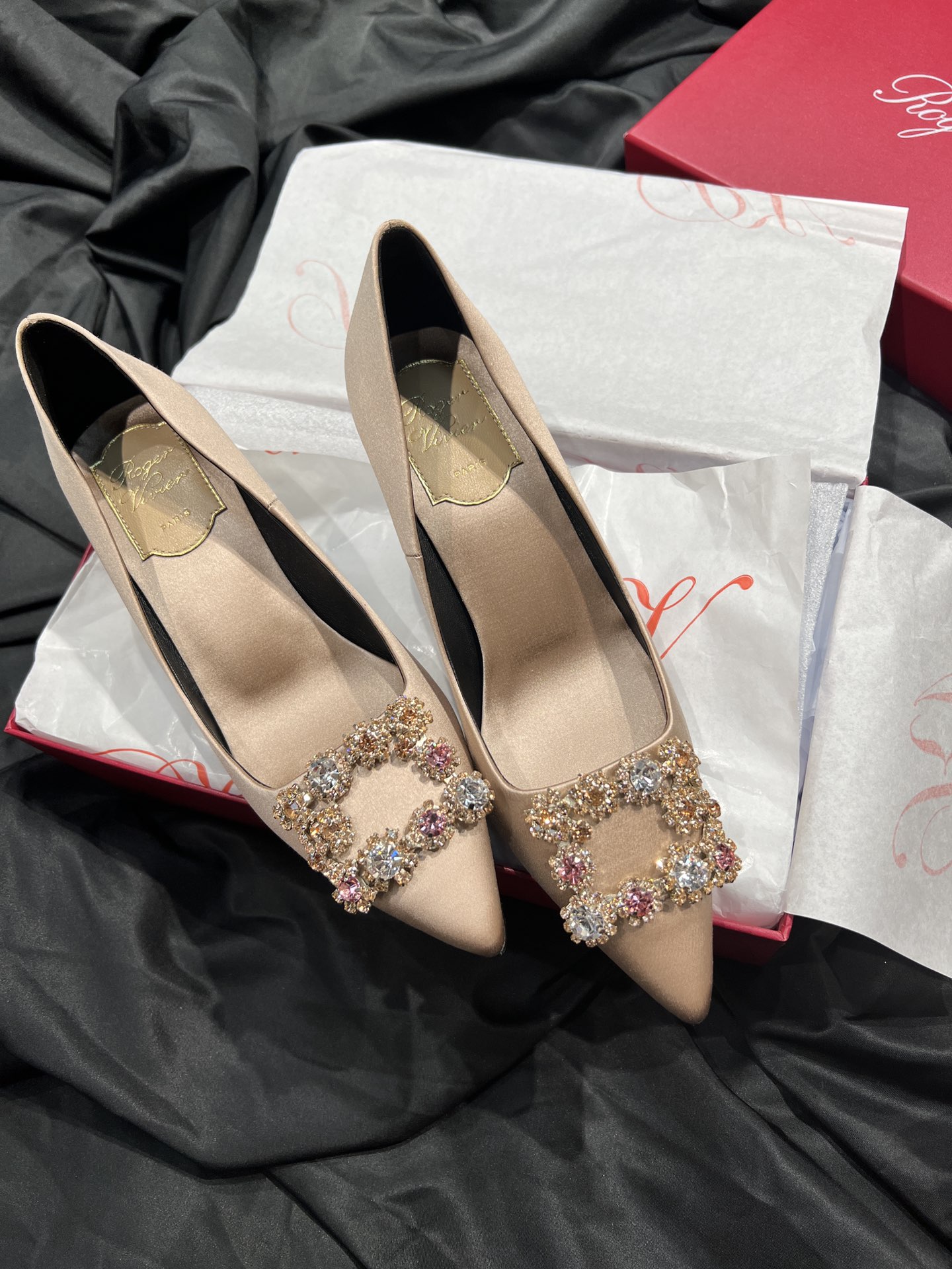 Roger vivier 2025ss Heels(EU35-41)