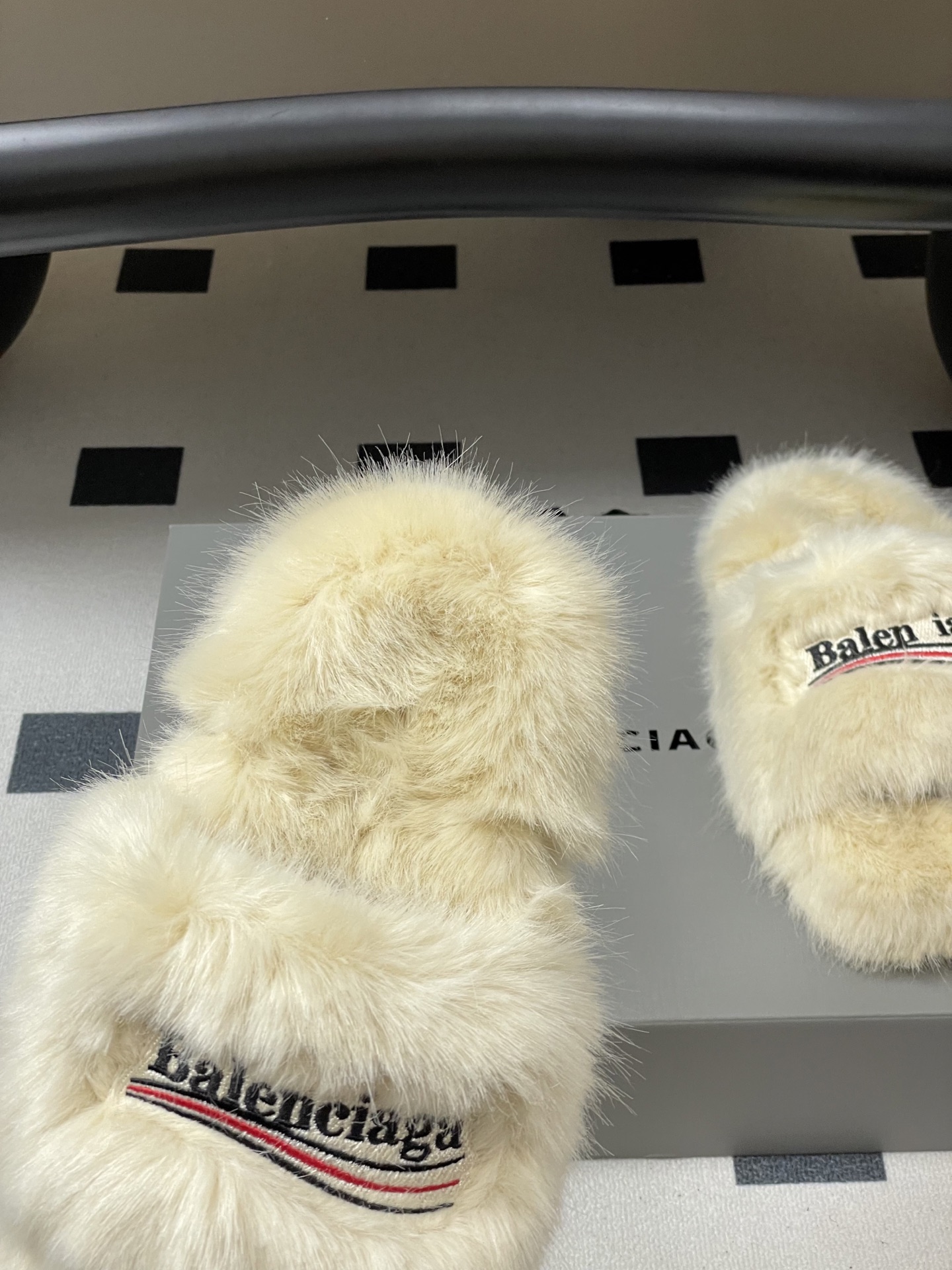 Balenciaga 2025SS Slides