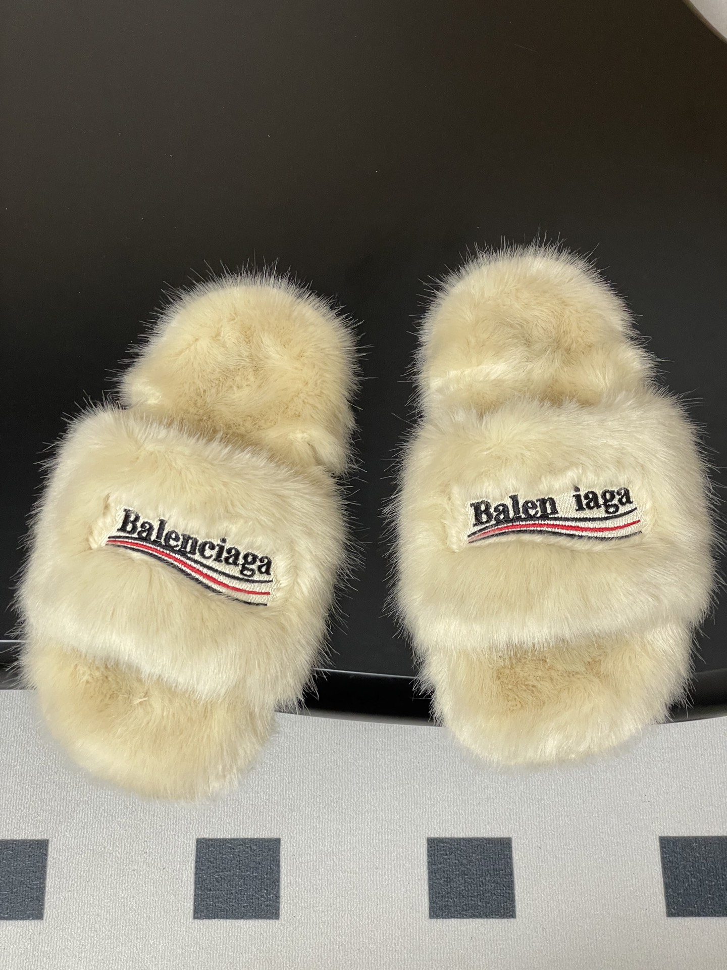 Balenciaga 2025SS Slides