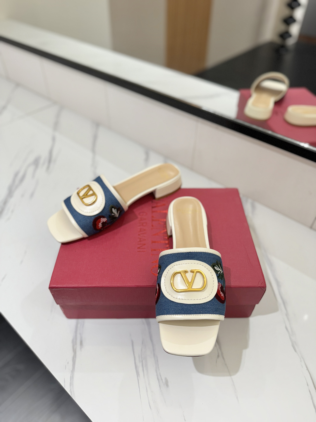 Valentino 2025SS Slides(EU36-42)