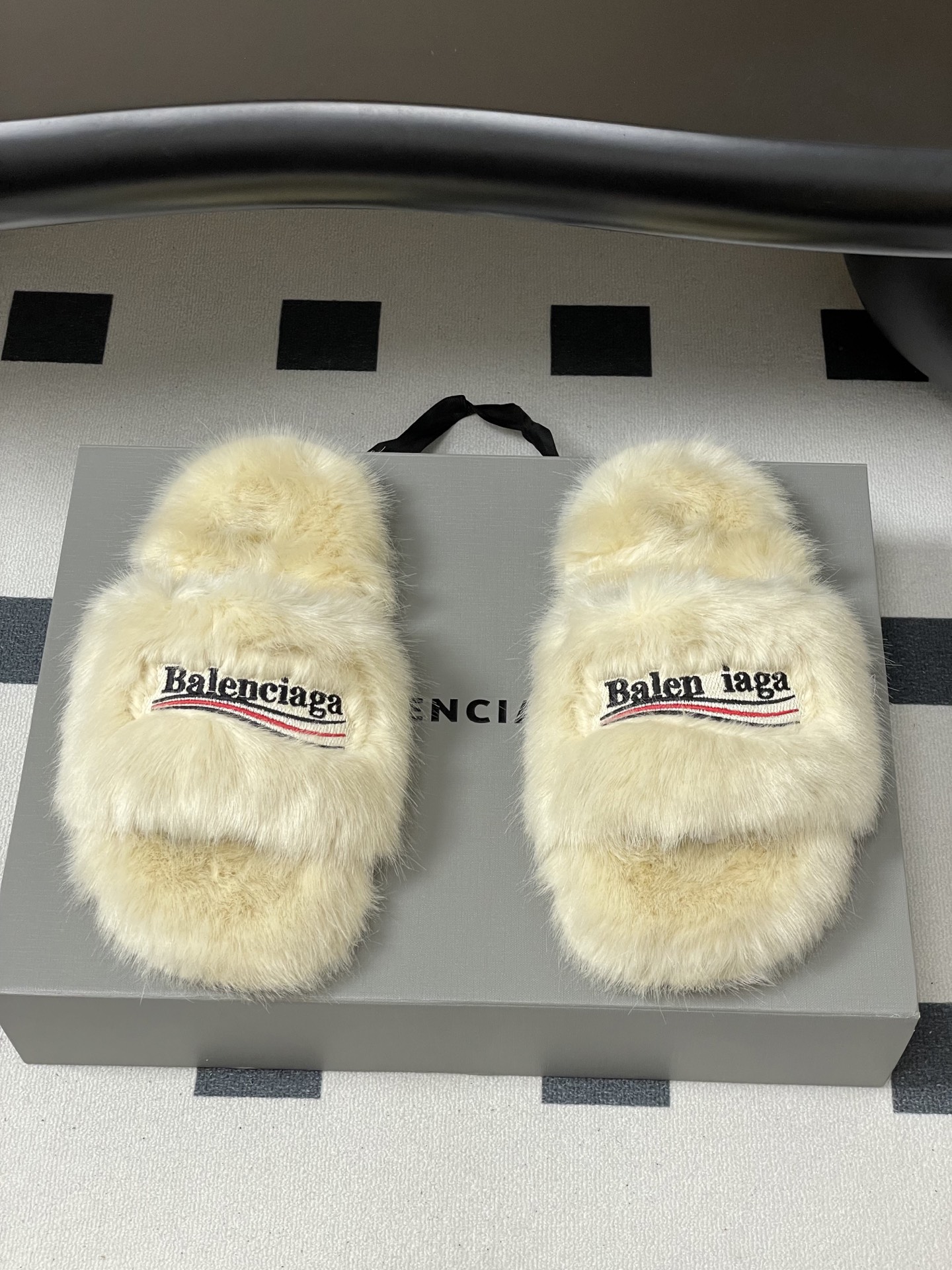 Balenciaga 2025SS Slides