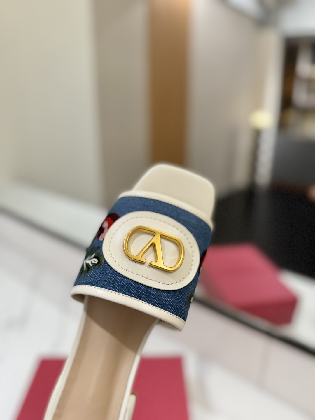 Valentino 2025SS Slides(EU36-42)