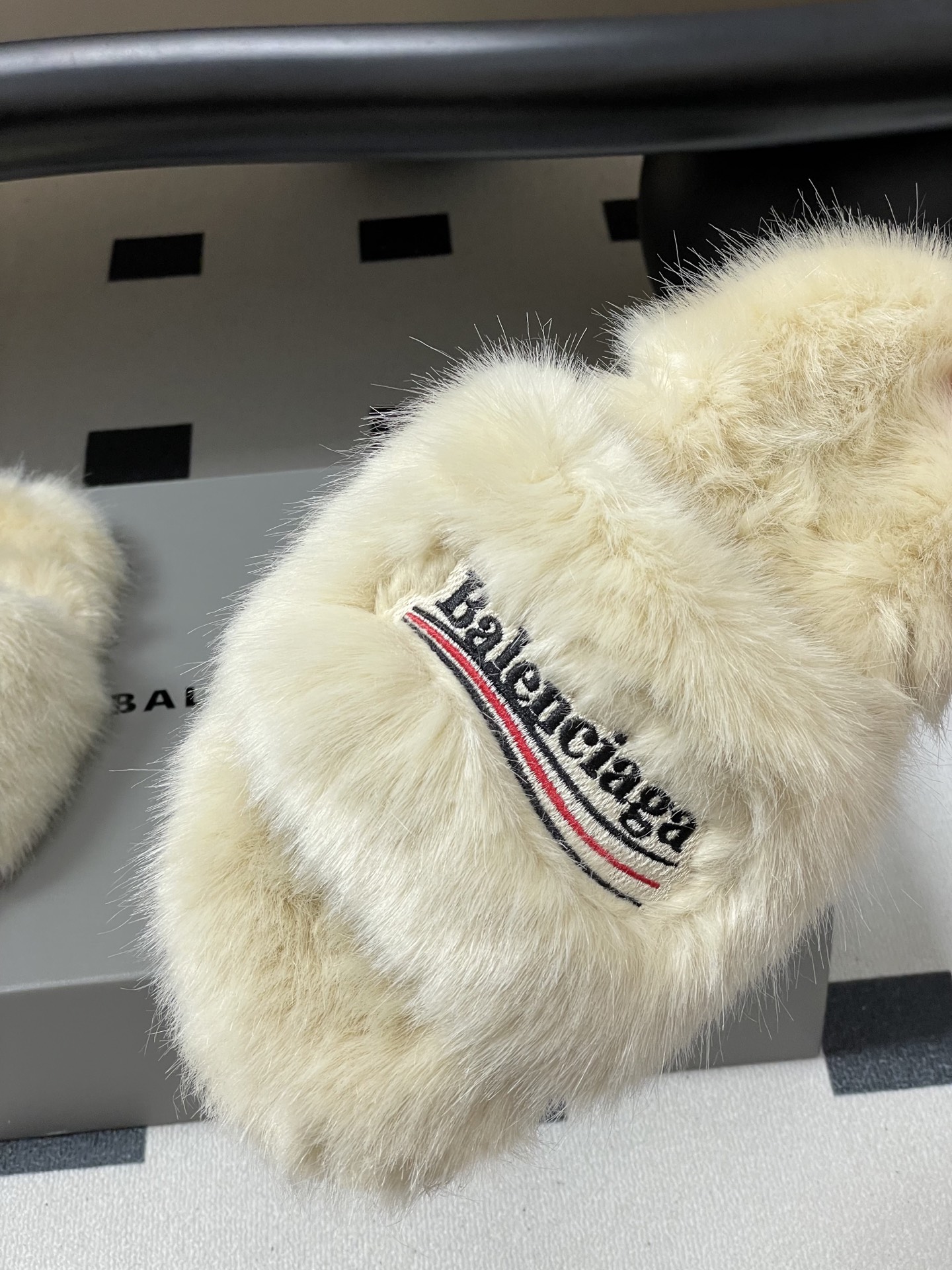 Balenciaga 2025SS Slides