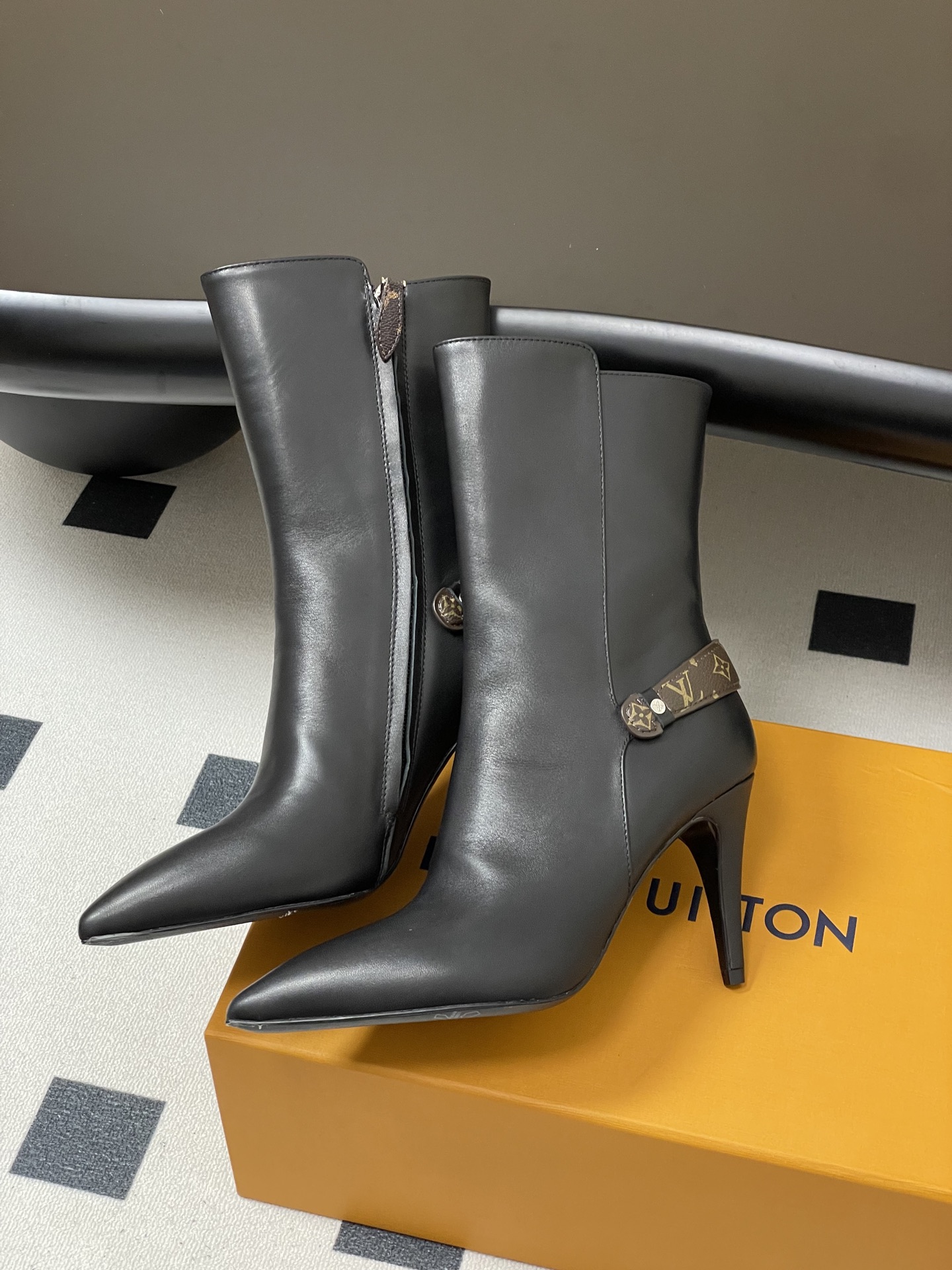 Lo*is Vuitton 2025SS Legacy Boots-9.5CM(EU35-42)