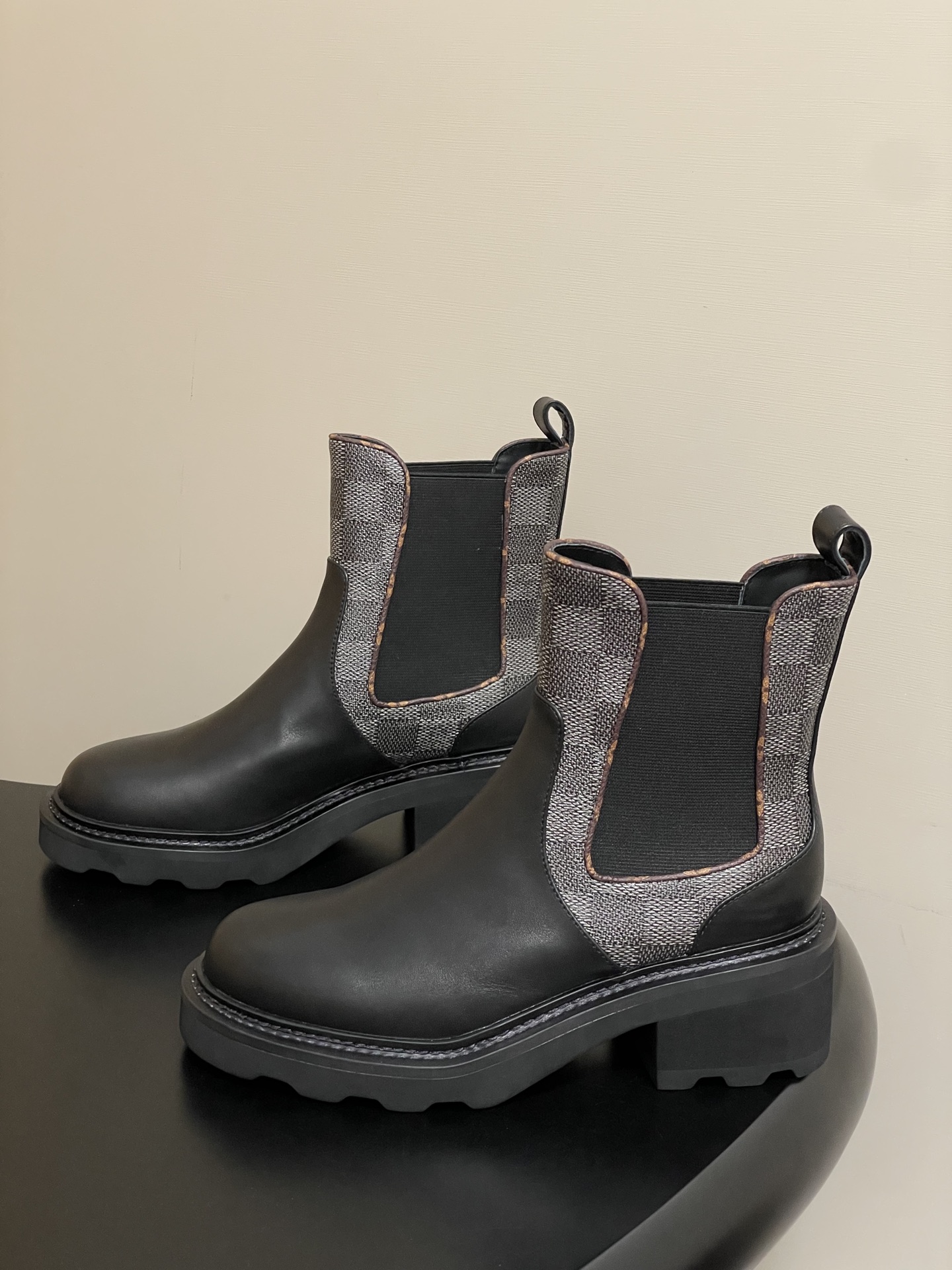 Lo*is Vuitton 2025SS Beaubourg Boots(EU35-42)