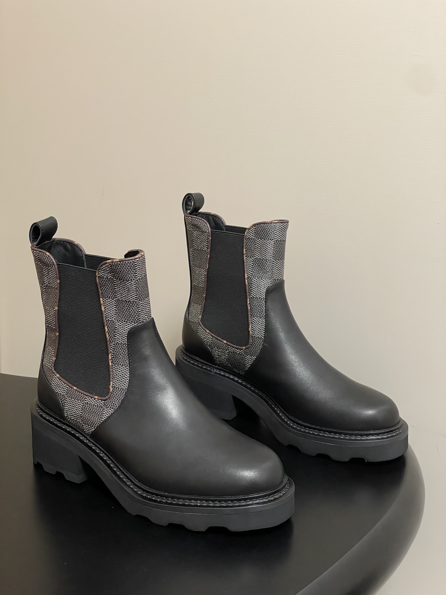 Lo*is Vuitton 2025SS Beaubourg Boots(EU35-42)
