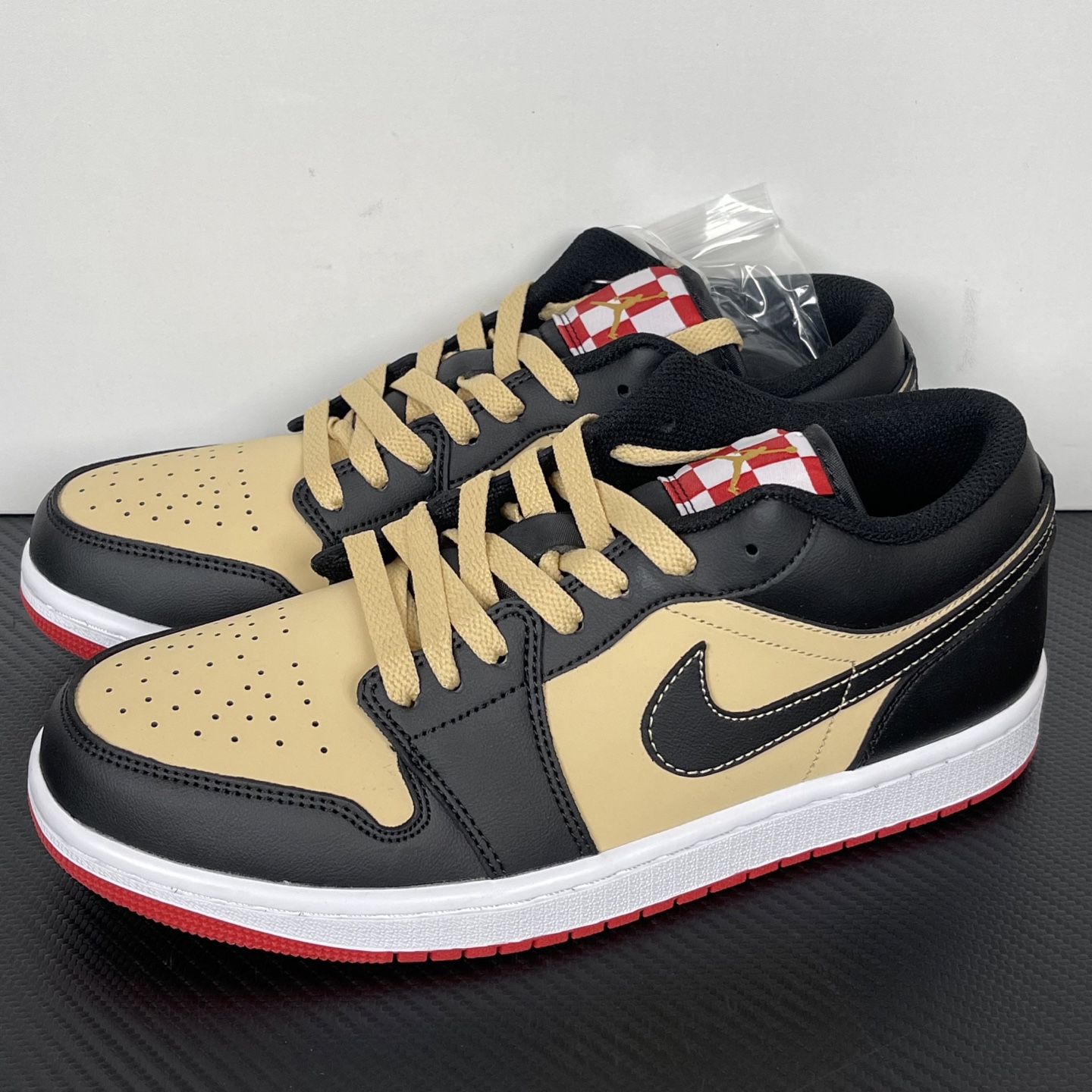 Jordan Air Jordan 1 Low HQ2016-200