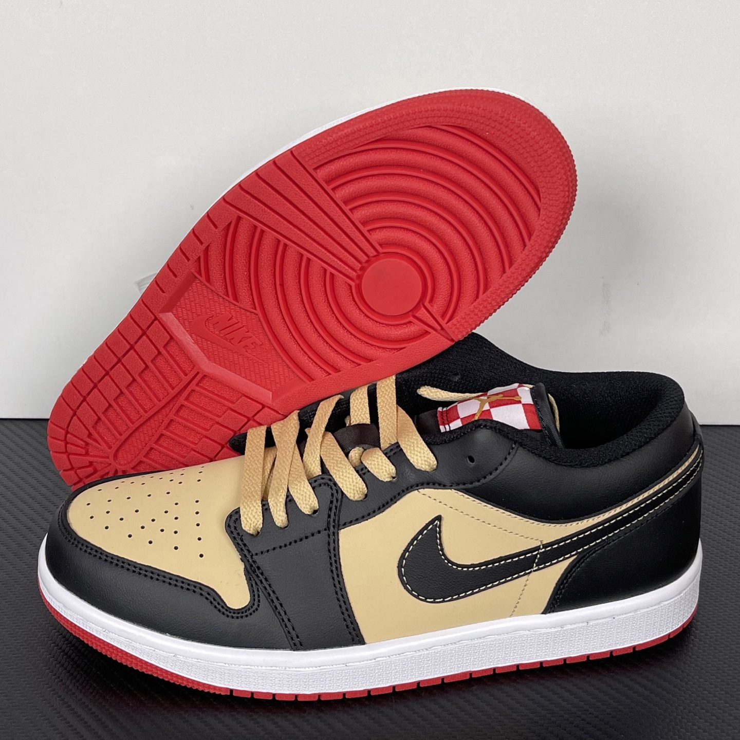 Jordan Air Jordan 1 Low HQ2016-200