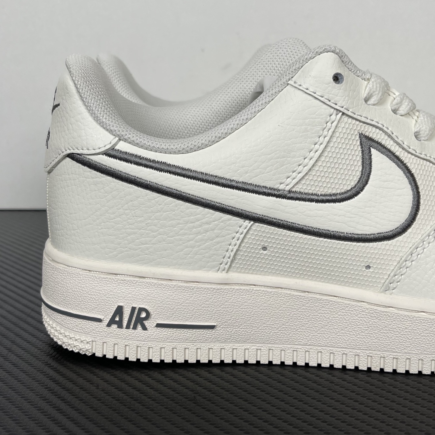 Nike Air Force 1 Low IB7677-101